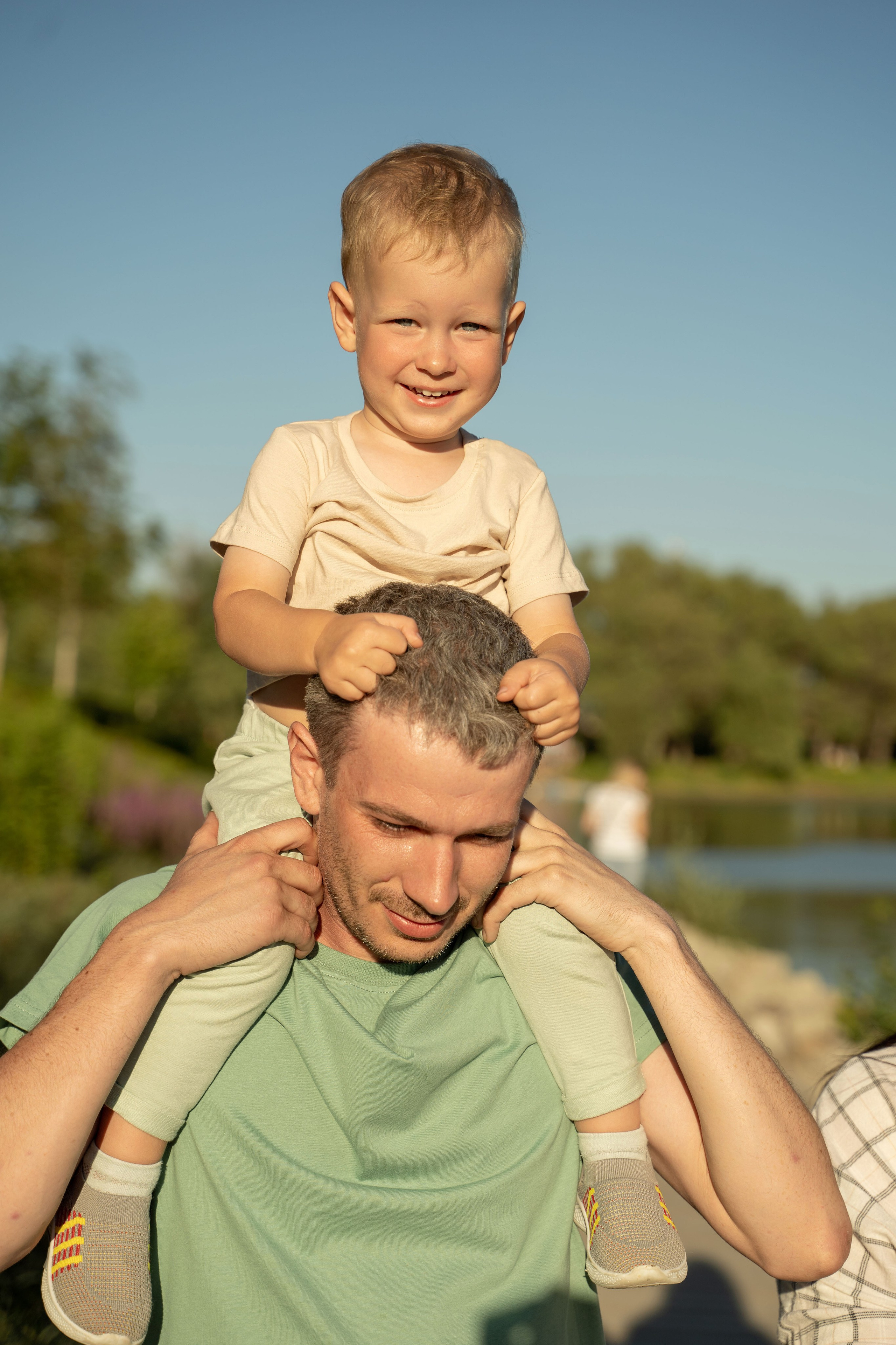Семейная прогулка. Главная