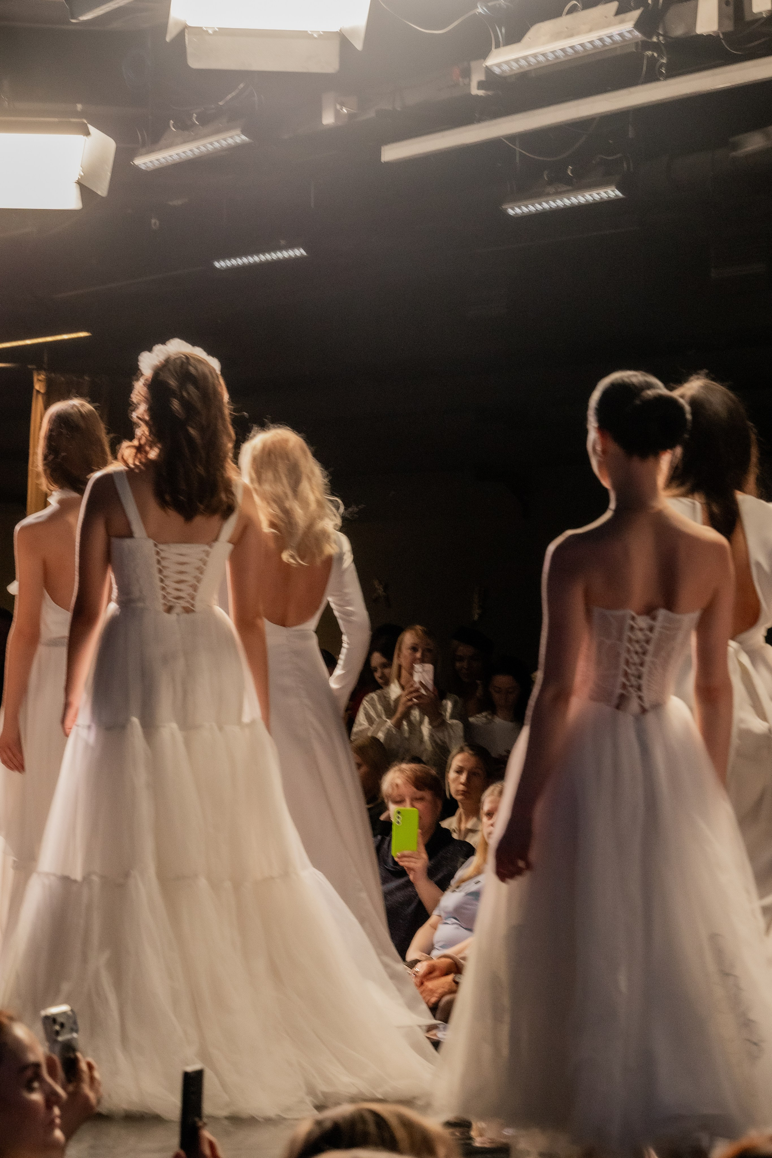 Модный показ Ассоциация дизайнеров FASHION STYLE. Студия фото, видеографии и мультимедийного дизайна в Москве Multi Frame Studio