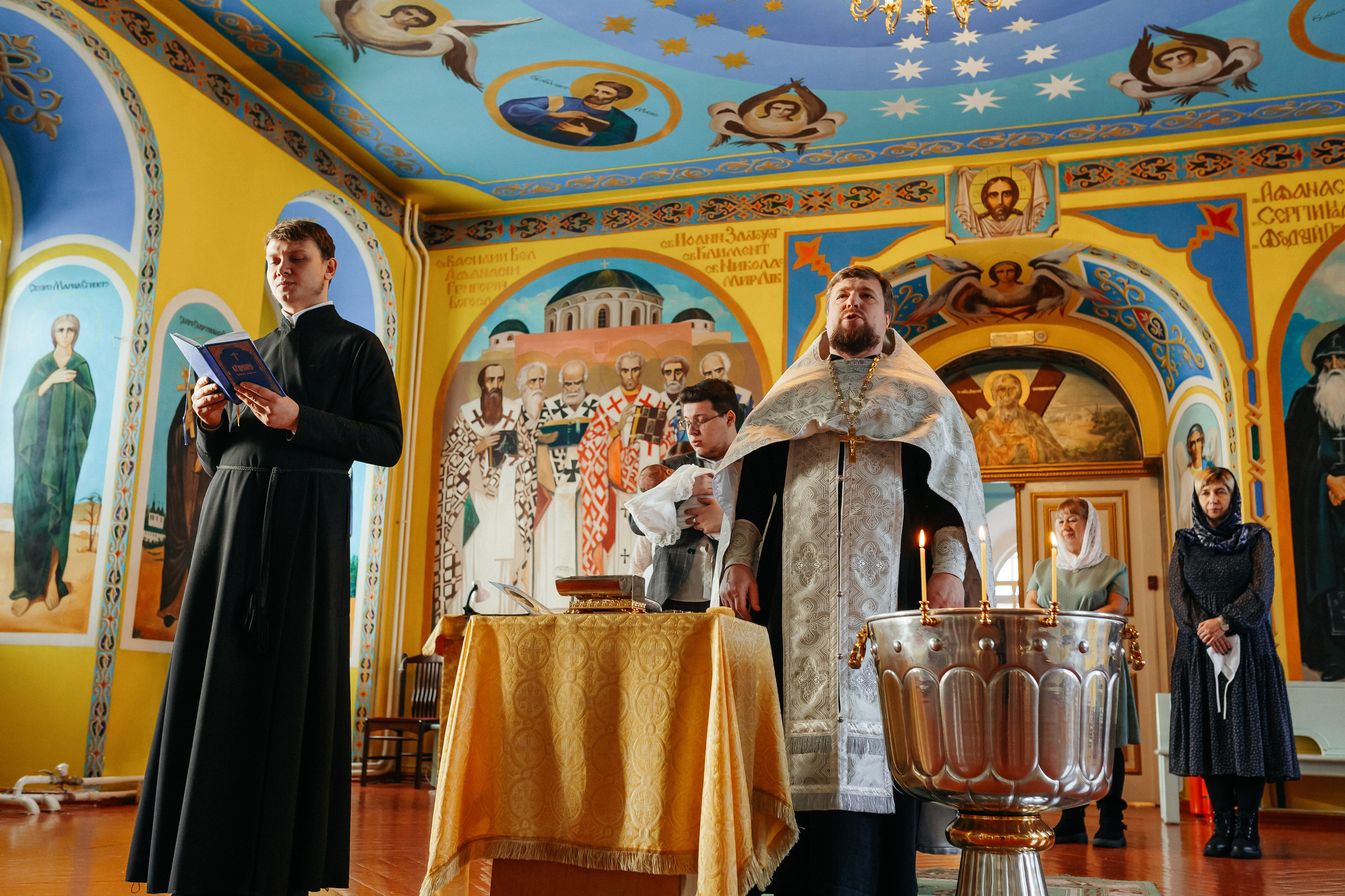 Фотосъемка крещения. Фотограф Ким Наталья в Красноярске