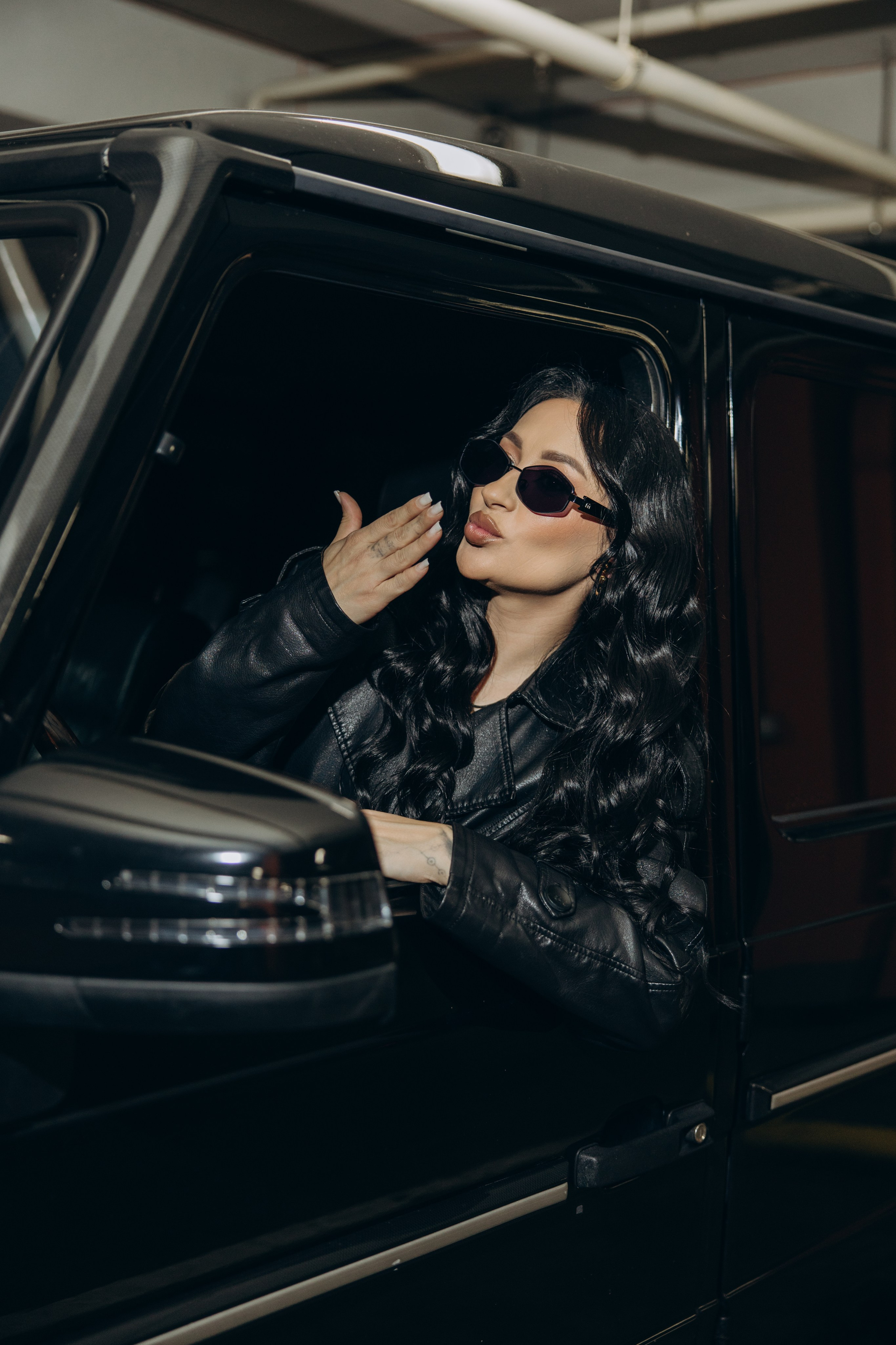 На парковке. Свадебный, семейный фотограф в Иркутске Светлана Макаричева