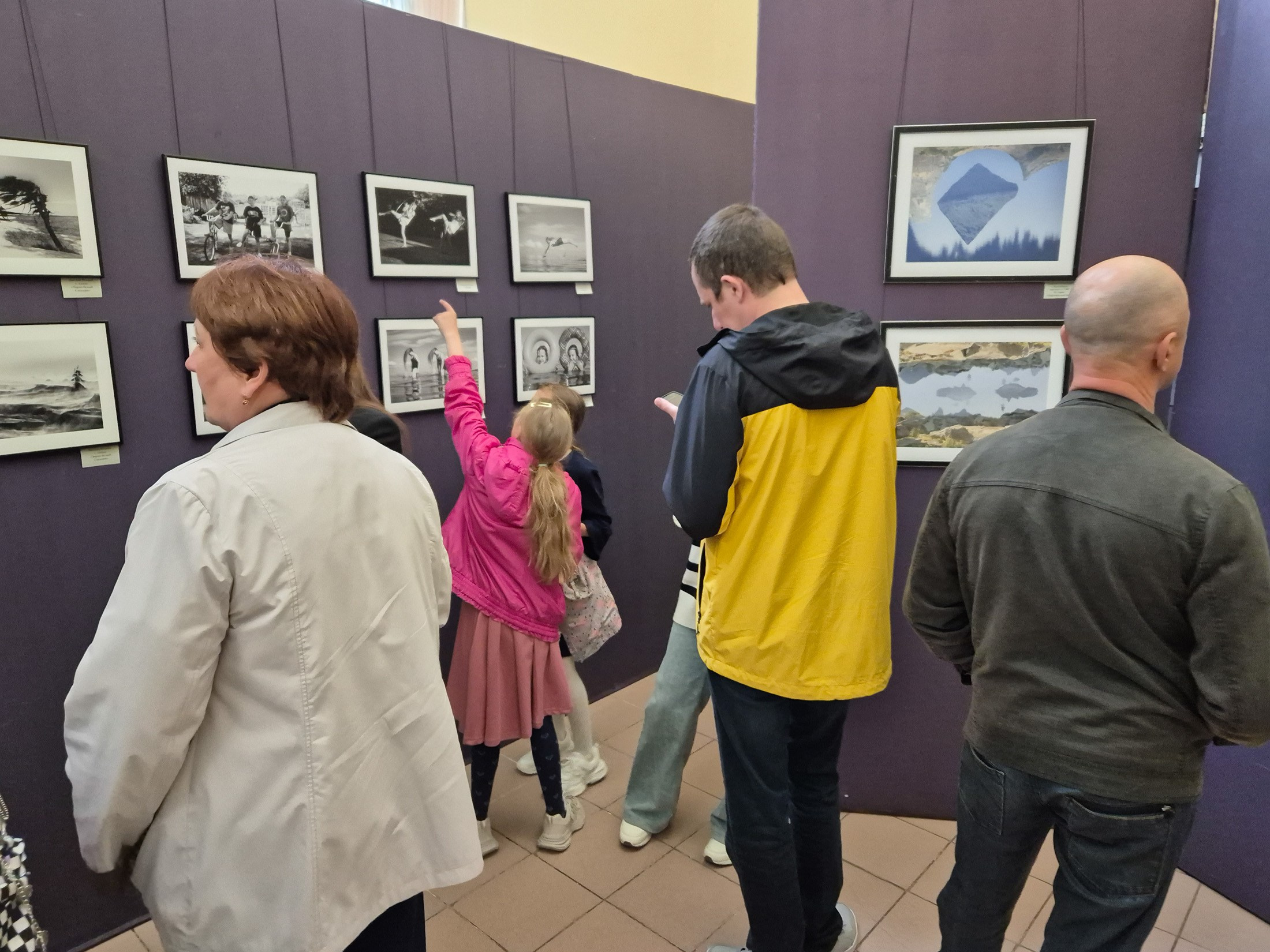 Серия фотографий «Лето в Поозерье» участвует в выставке в г. Новороссийск «35 лет Союзу Фотохудожников России». Фотографии Лены Соколовой