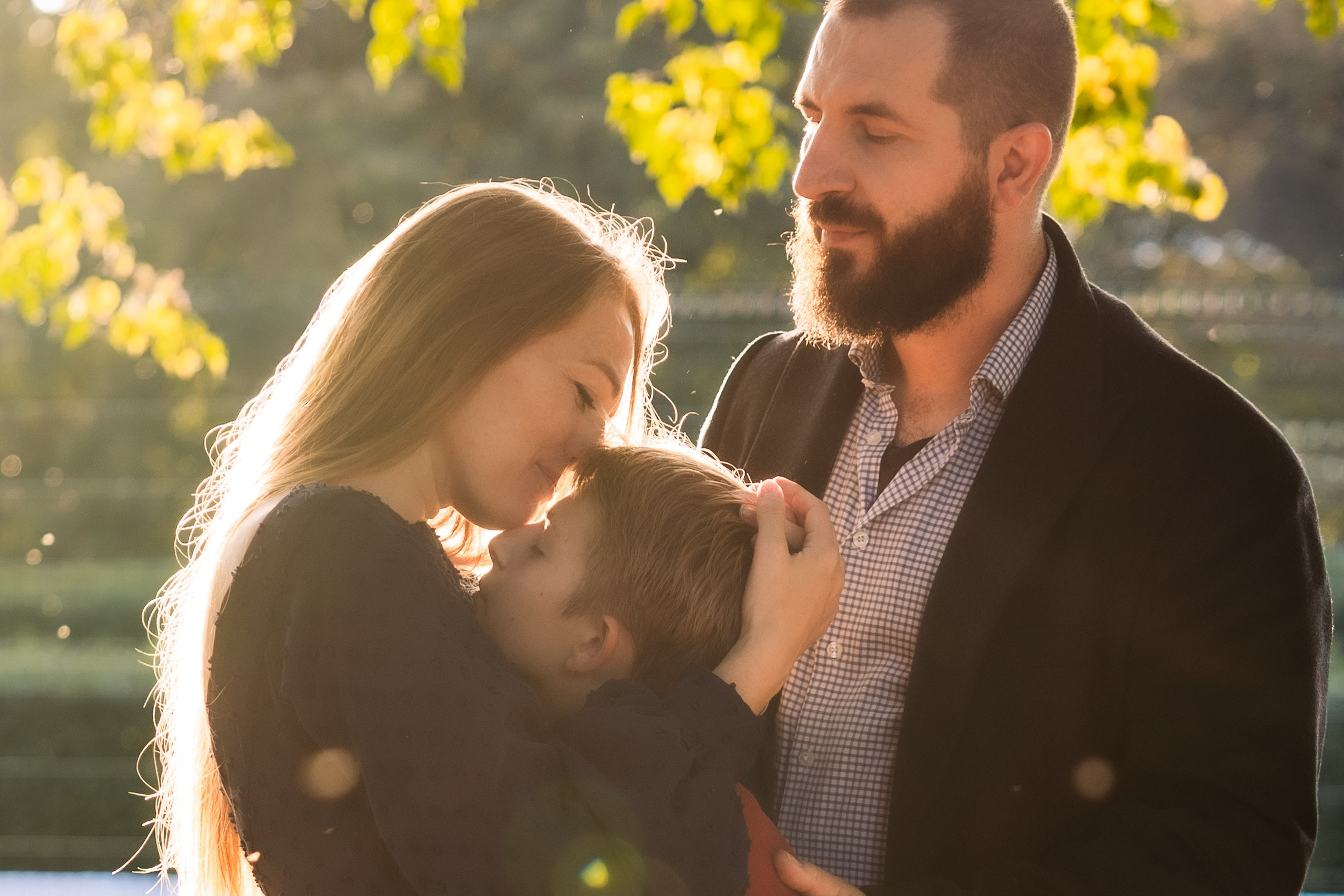 Вечерняя семейная фотосессия в парке. Свадебный и семейный фотограф в Москве Красинская Мария