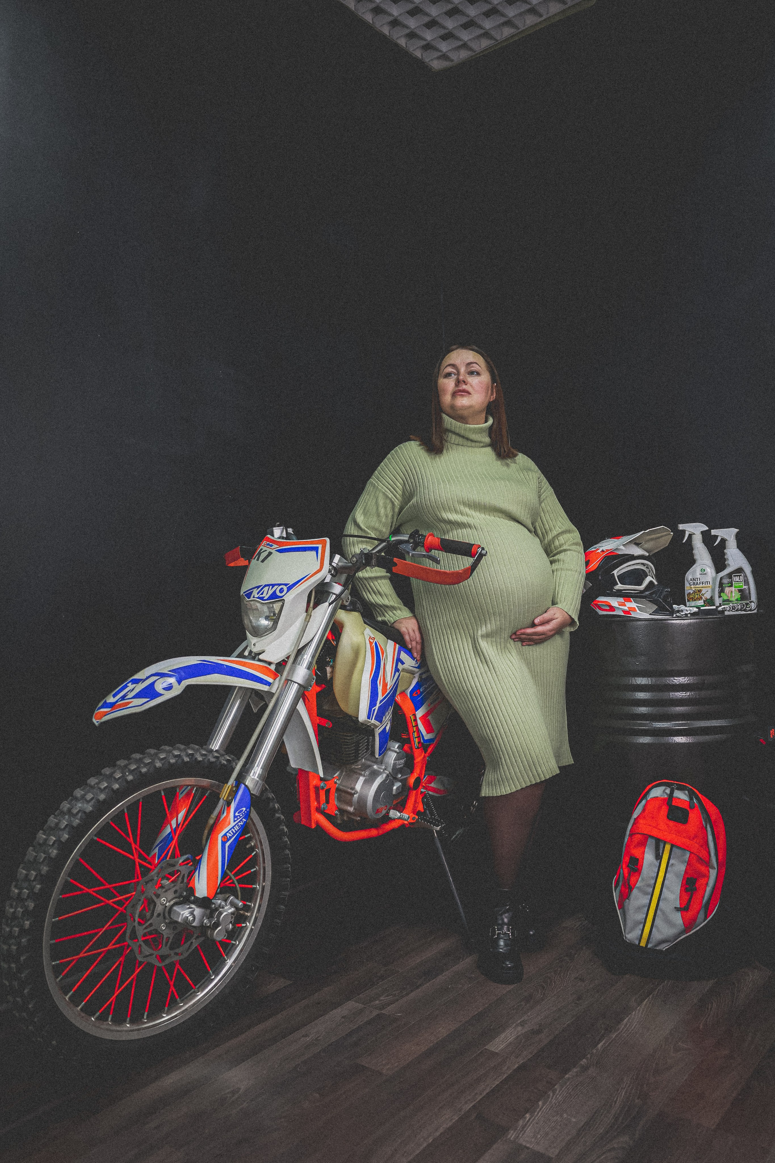 Студийная фотосессия с мотоциклом