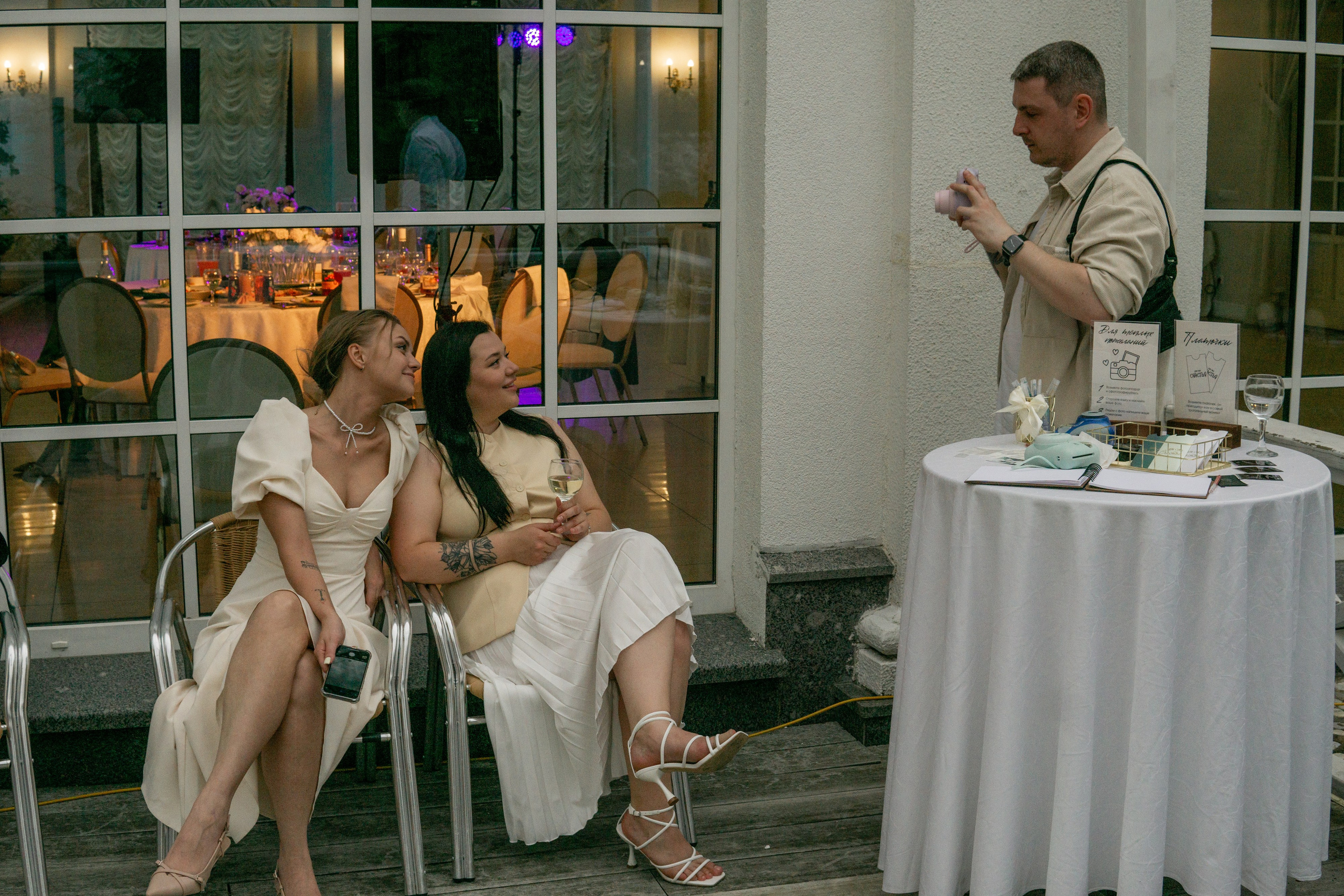 Свадебная фотосессия в отеле Хилтон. Свадебный фотограф Александр Невский в Санкт-Петербурге