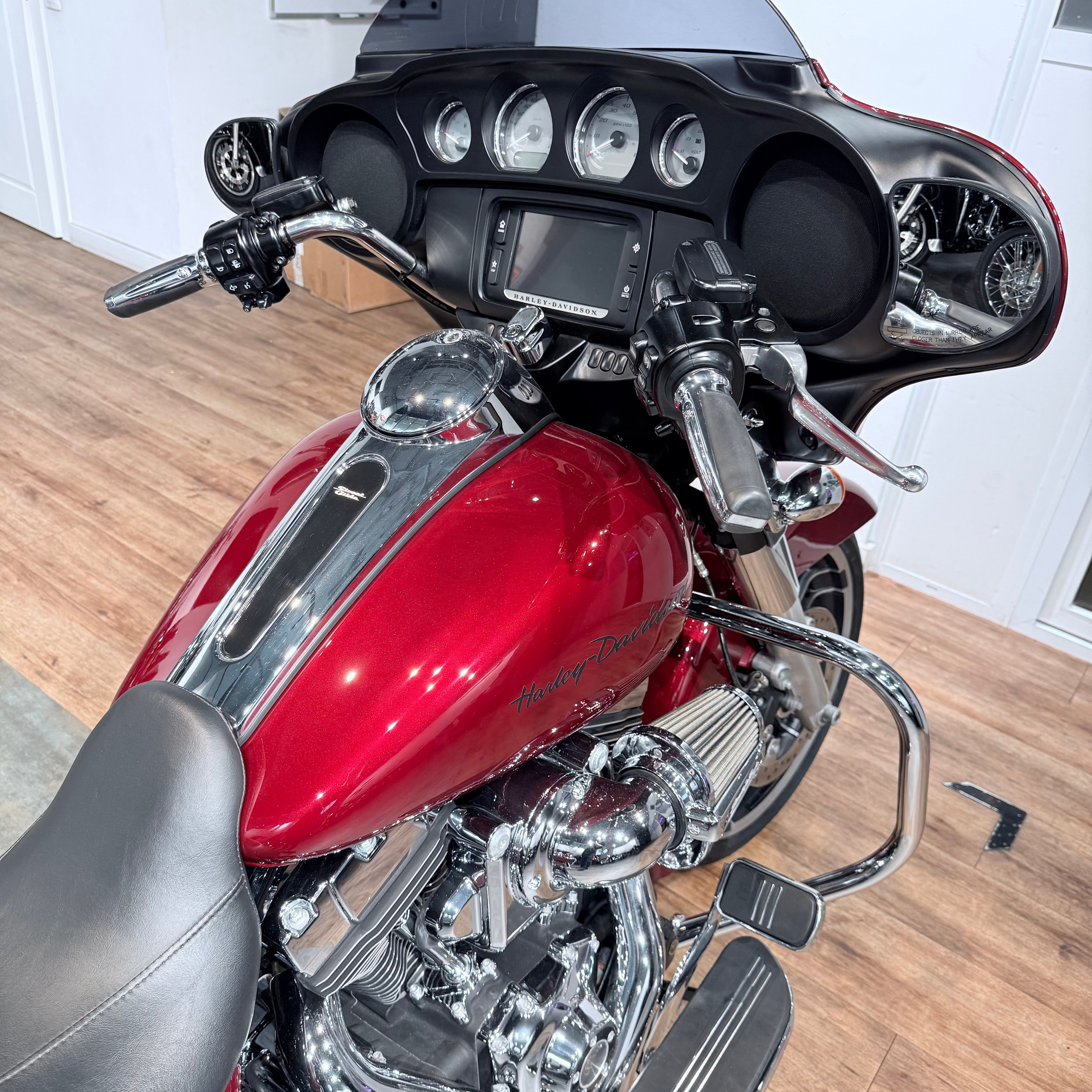 2013 Strееt Glide 103 ABS Сhеrry Реаrl. Hello Davidson, Москва. Только хорошие мотоциклы…