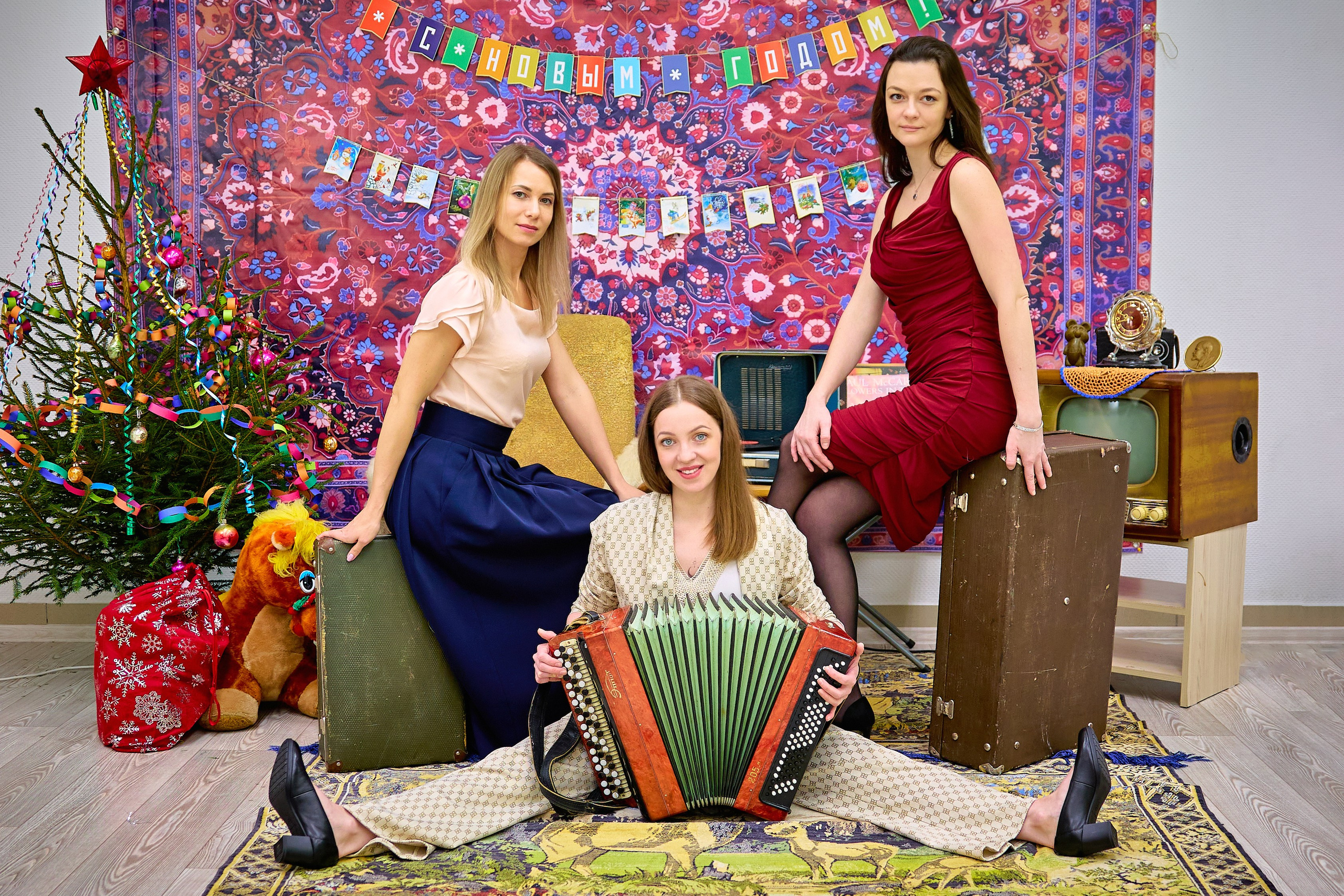 «SWAN» Советский Новый Год. Фотограф Люся Воробьева