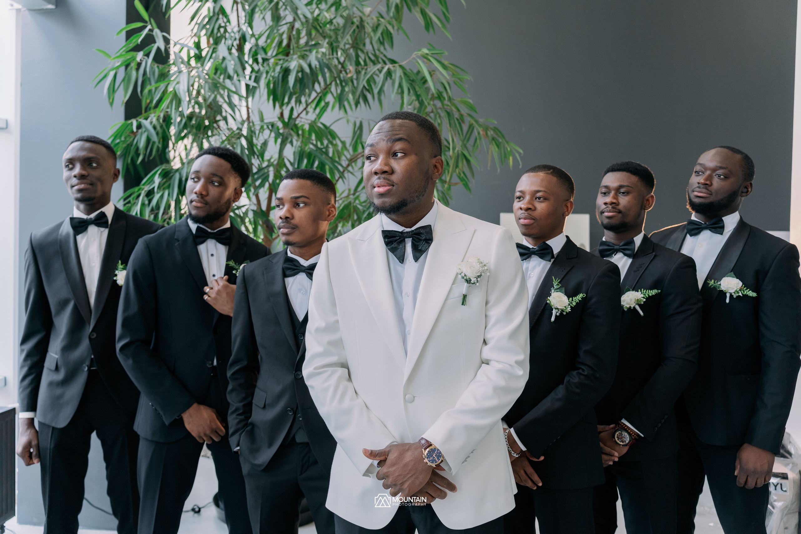 Cletus And Karabo. Я занимаюсь событийной, свадебной, товарной, студийной… фотографией