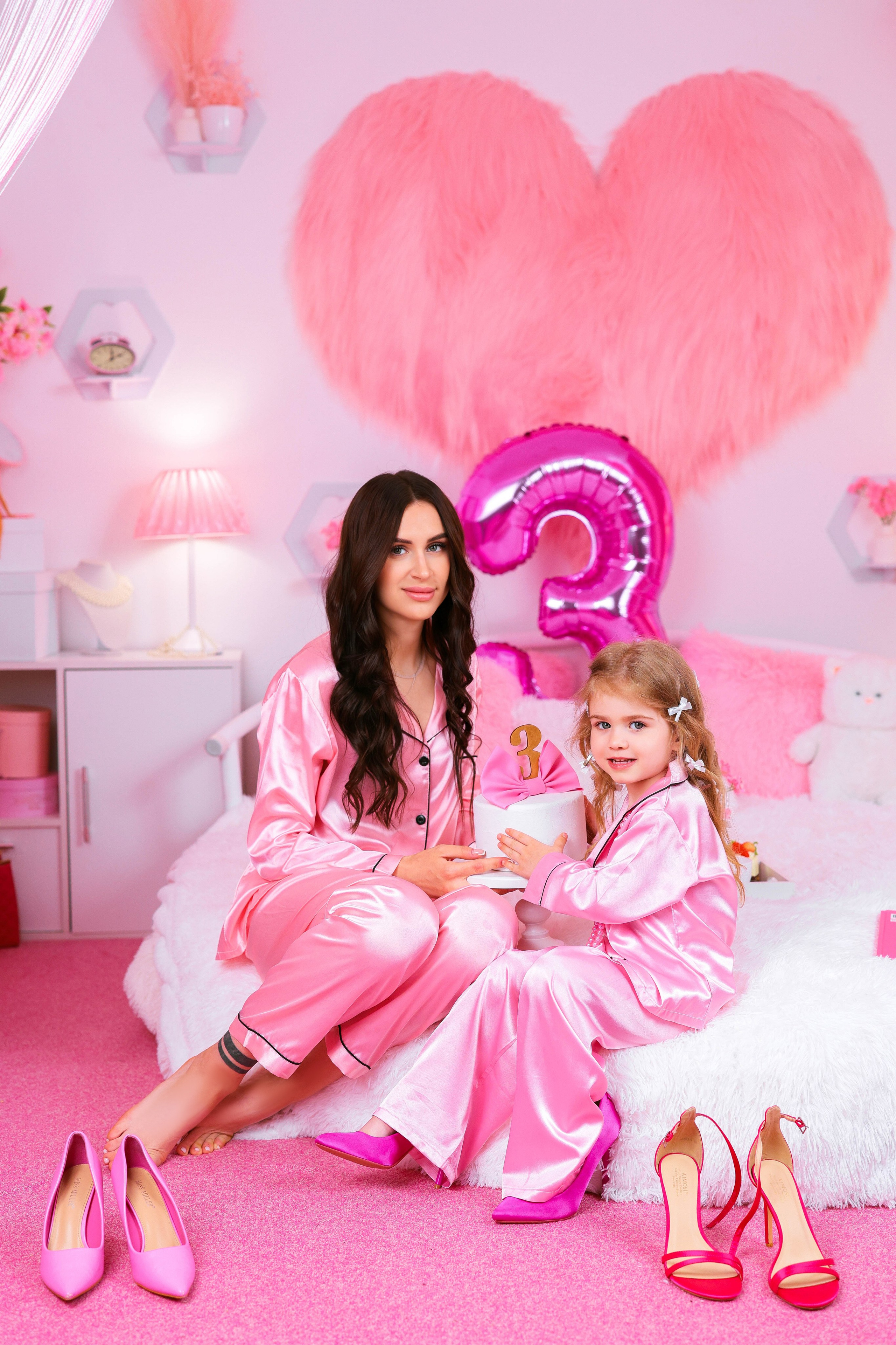 РОЗОВАЯ КОМНАТА