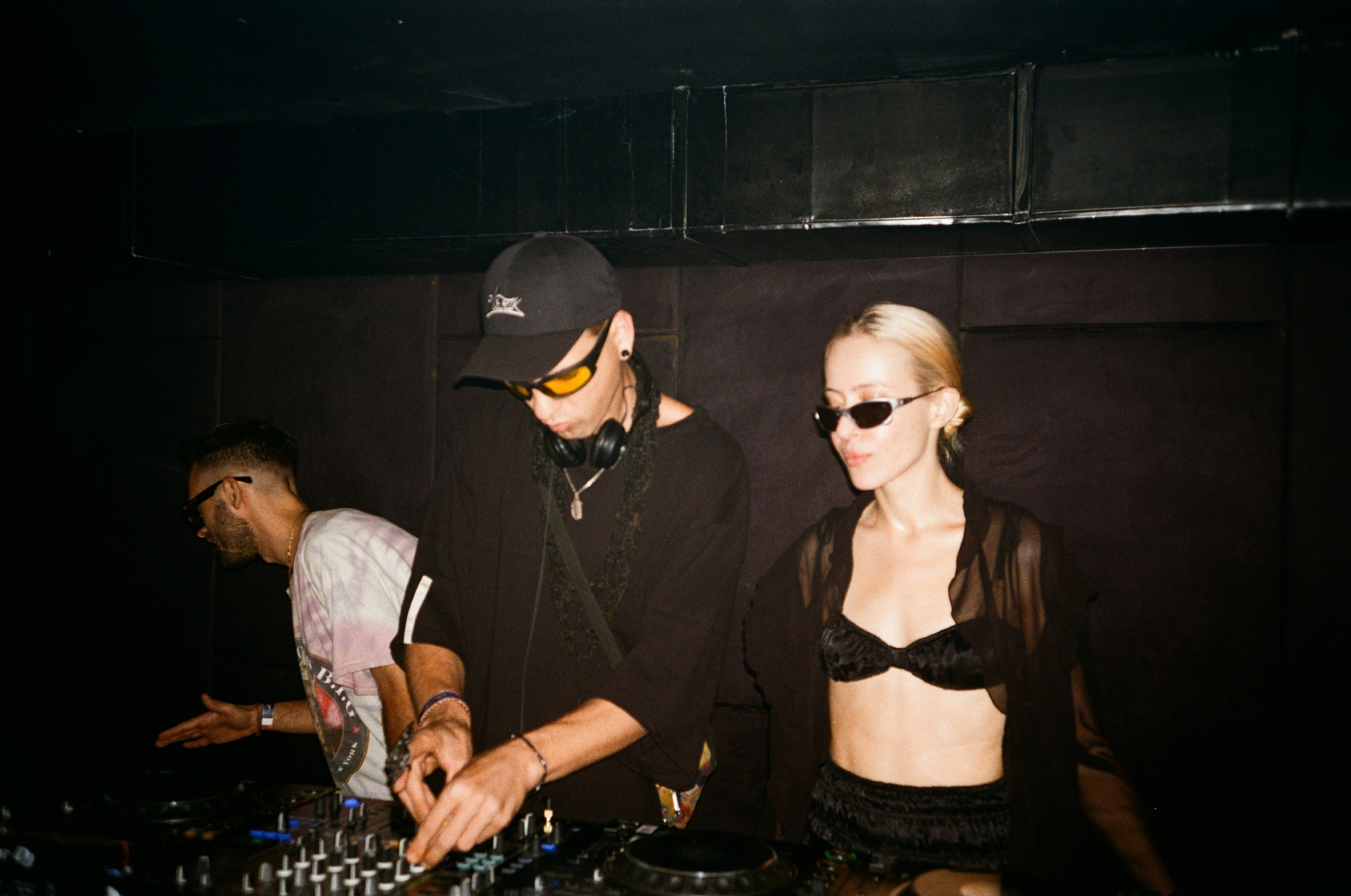 Radiocultura bali on film. Главная