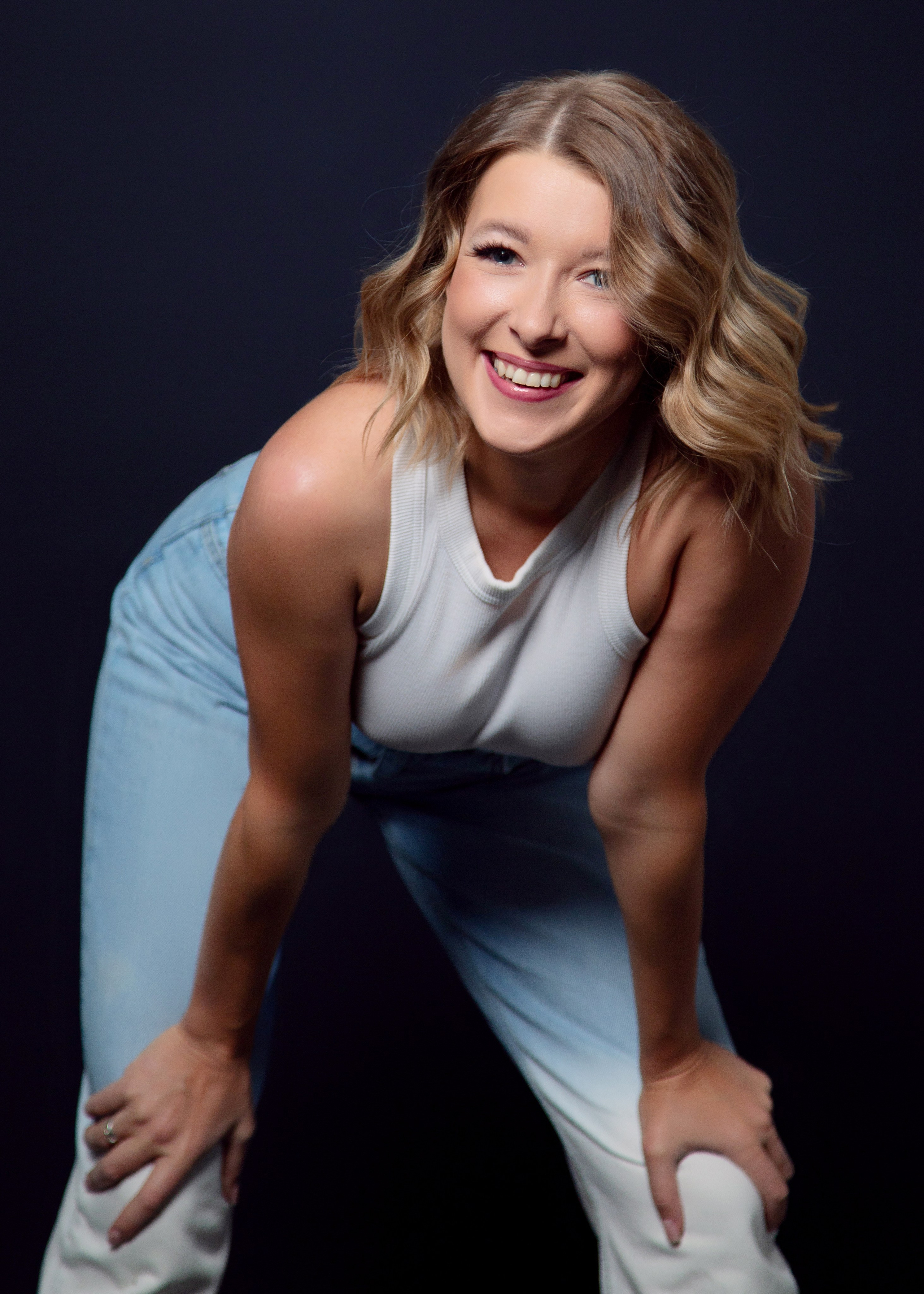 Женский портрет. Эмоция. Радость. Портфолио для кино тестов. Позирование. Фотограф Полозов