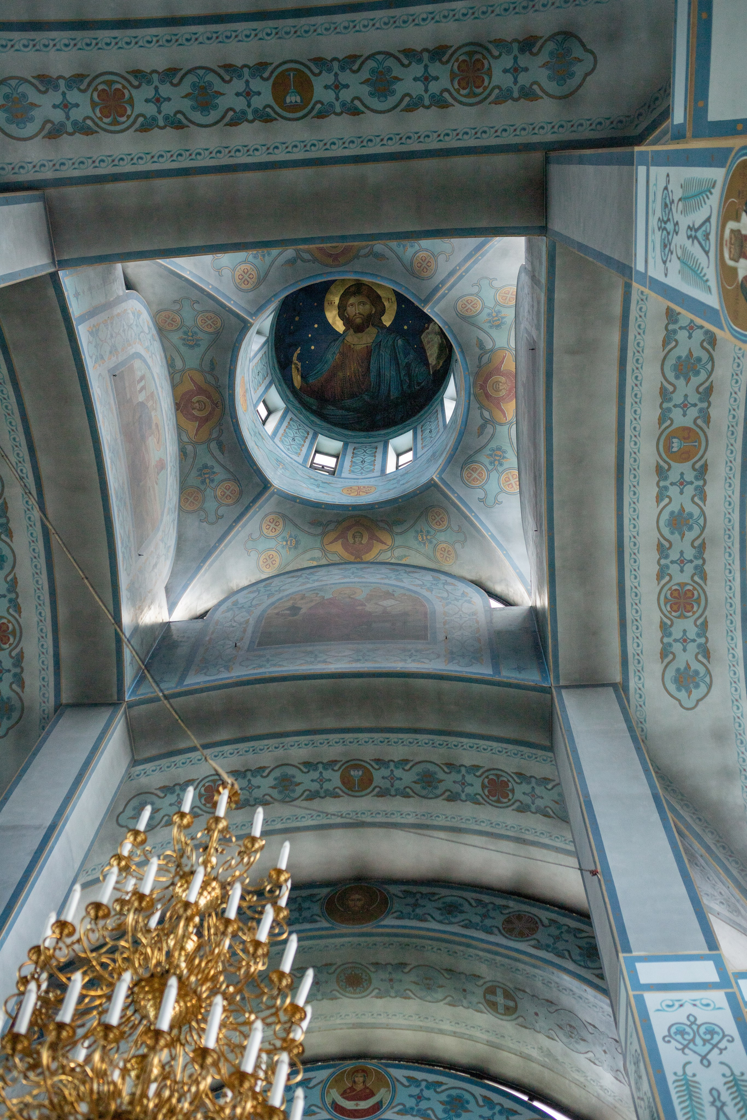 Крещение в Старо-Покровском Храме в городе Ростов-на-Дону. Олеся Семейская свадебный и семейный фотограф в Ростове-на-Дону