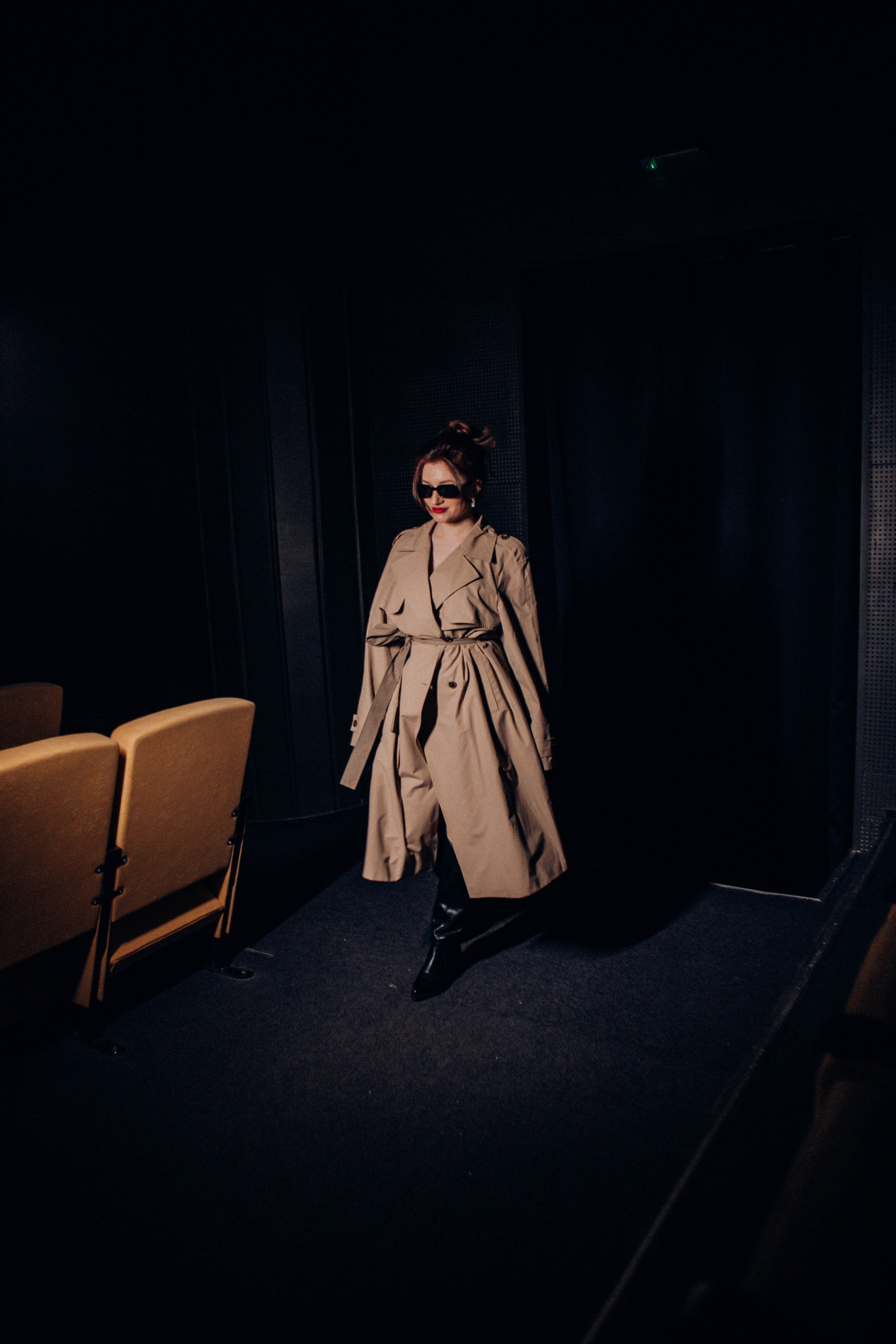 Катя. Контакты