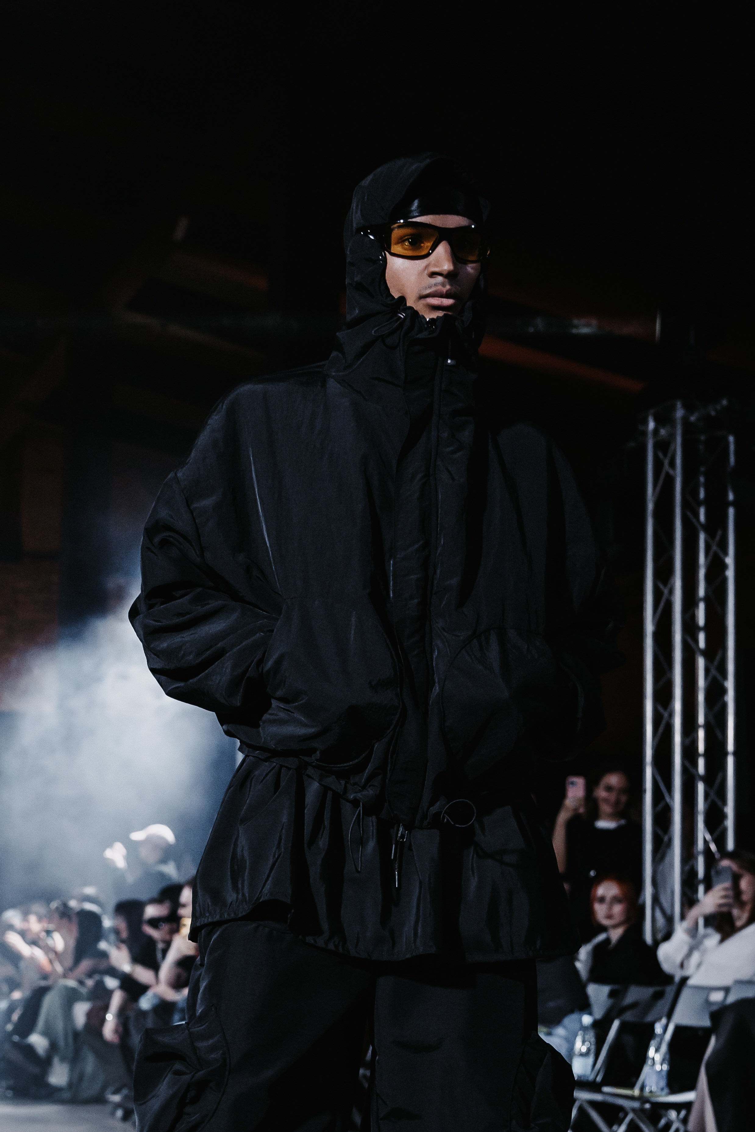 AUXI catwalk андеграунд показ-перфоманс. Фотограф в Санкт-Петербурге Вагнер Юлия