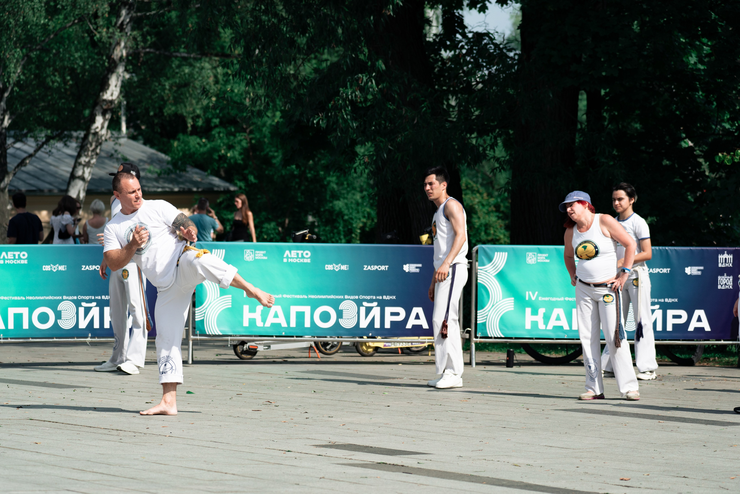 Открытый класс AXE Capoeira на фестивале неолимписких видов спорта на ВДНХ 2025 г:. Фотограф в Москве Ткаченко Владимир
