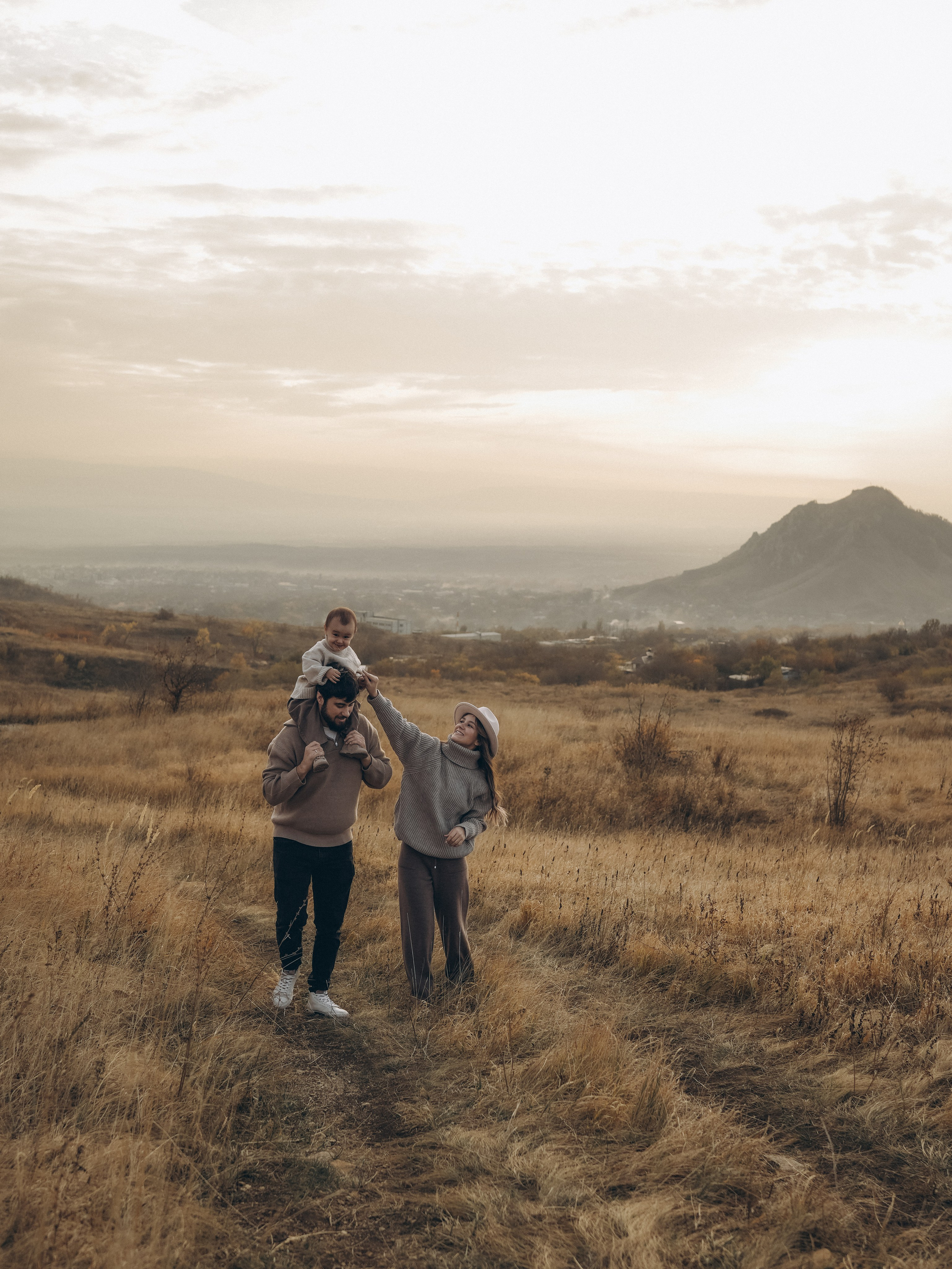 Семейная съемка Гаяны, Аркадия и малыша Самуила. Свадебный фотограф Ирина Беляева Пятигорск|Кисловодск|Эльбрус|Домбай