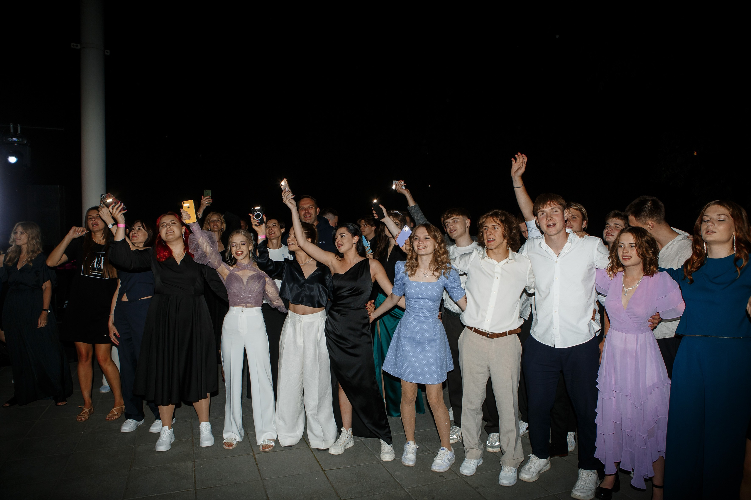 Выпускной Гимназия 12 2024 OpenHouse. Свадебный и портретный Фотограф в Липецке Дмитрий Котюков