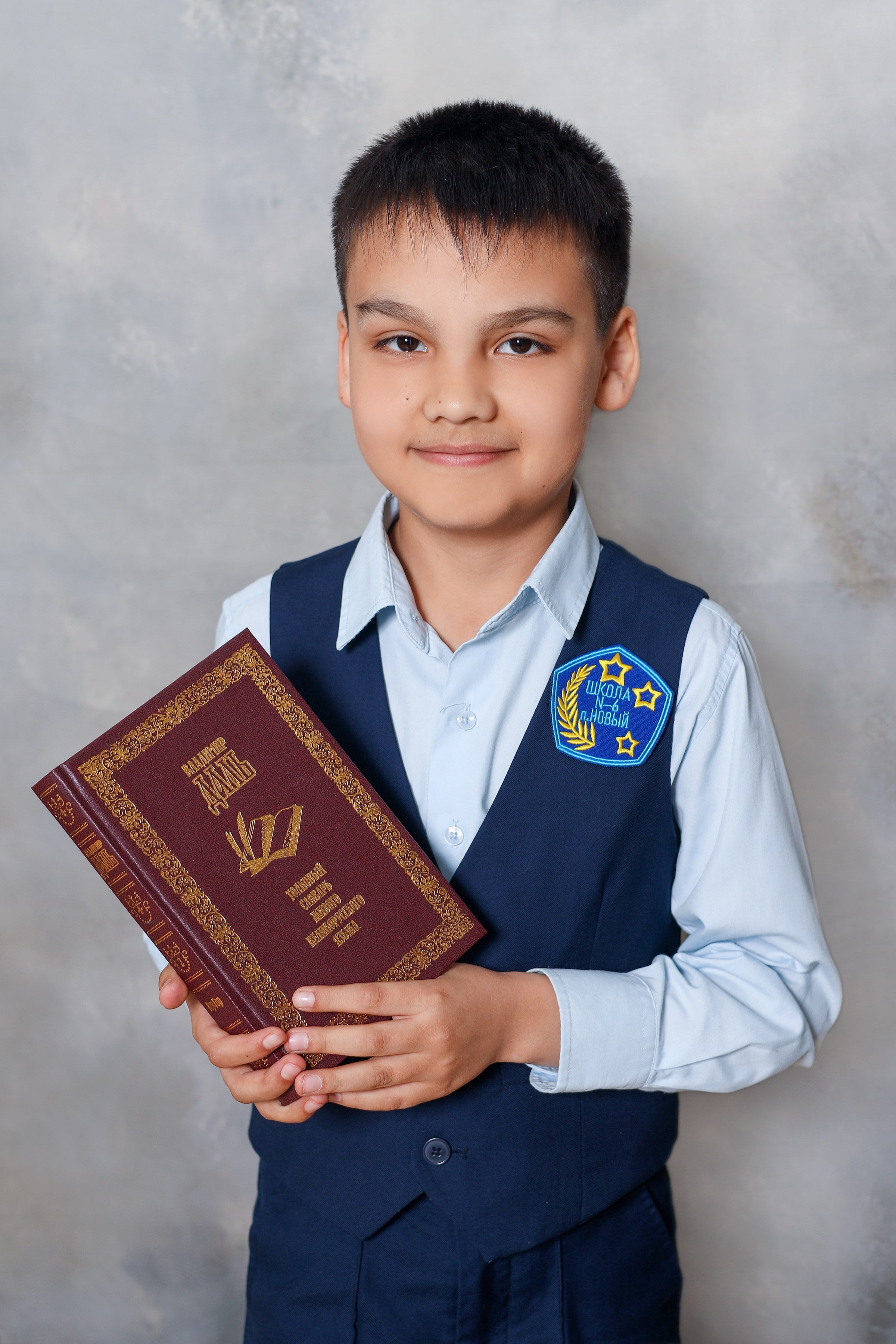 Фон Бежевый. Фотостудия «Стремянка».Фотосессии в детских садах и школах