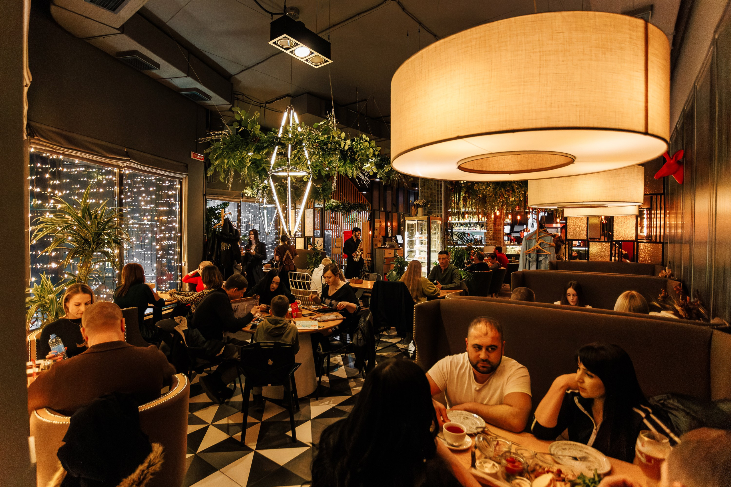 «8 марта в Bemine"_Bemine_Симферополь_8.03.2025. Аминов Руслан | Фотограф