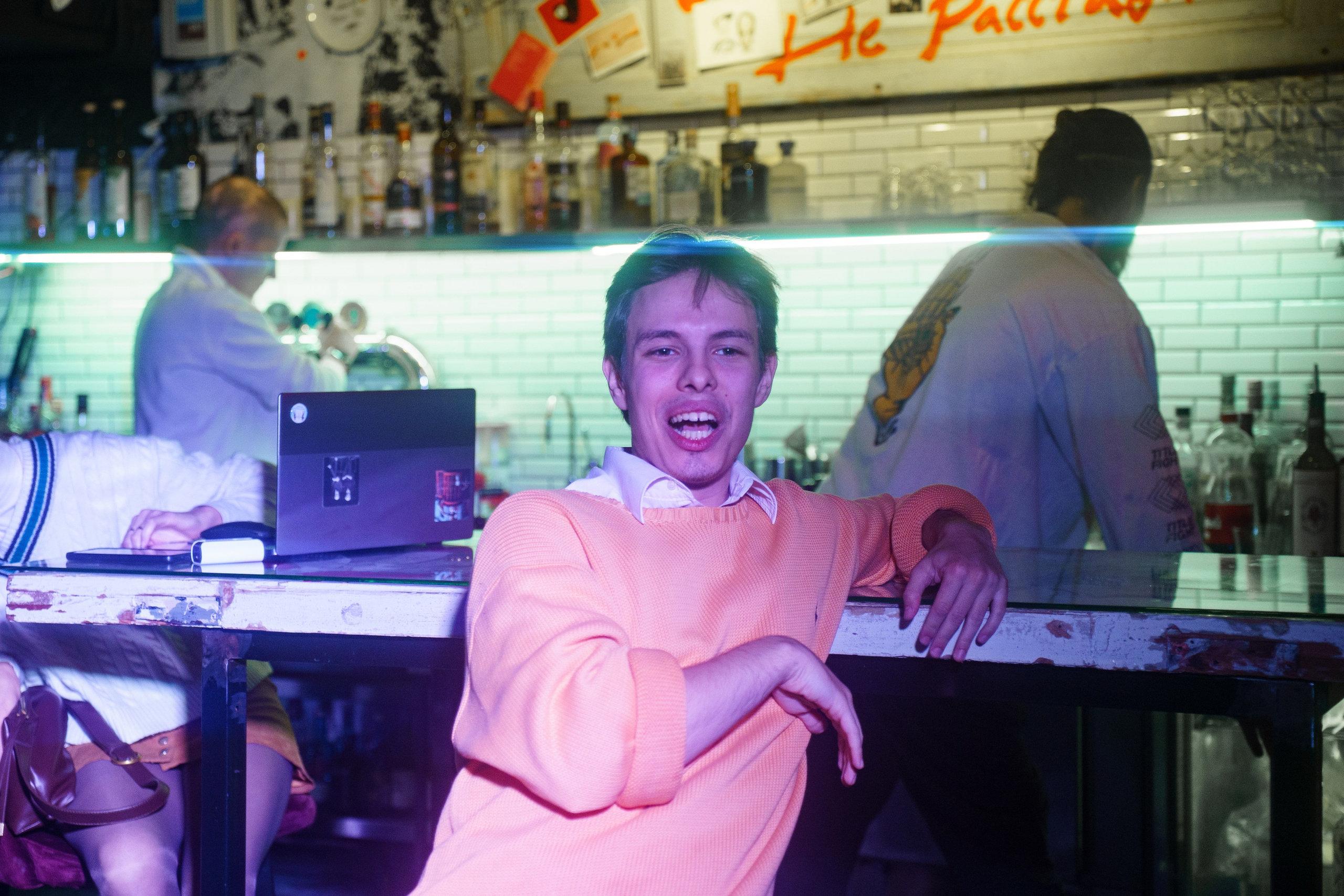 Проект «Поэзия за Углом». Театральная постановка. Бар разбитых сердец. Концертный и репортажный фотограф в Санкт-Петербурге Слава Пахомов