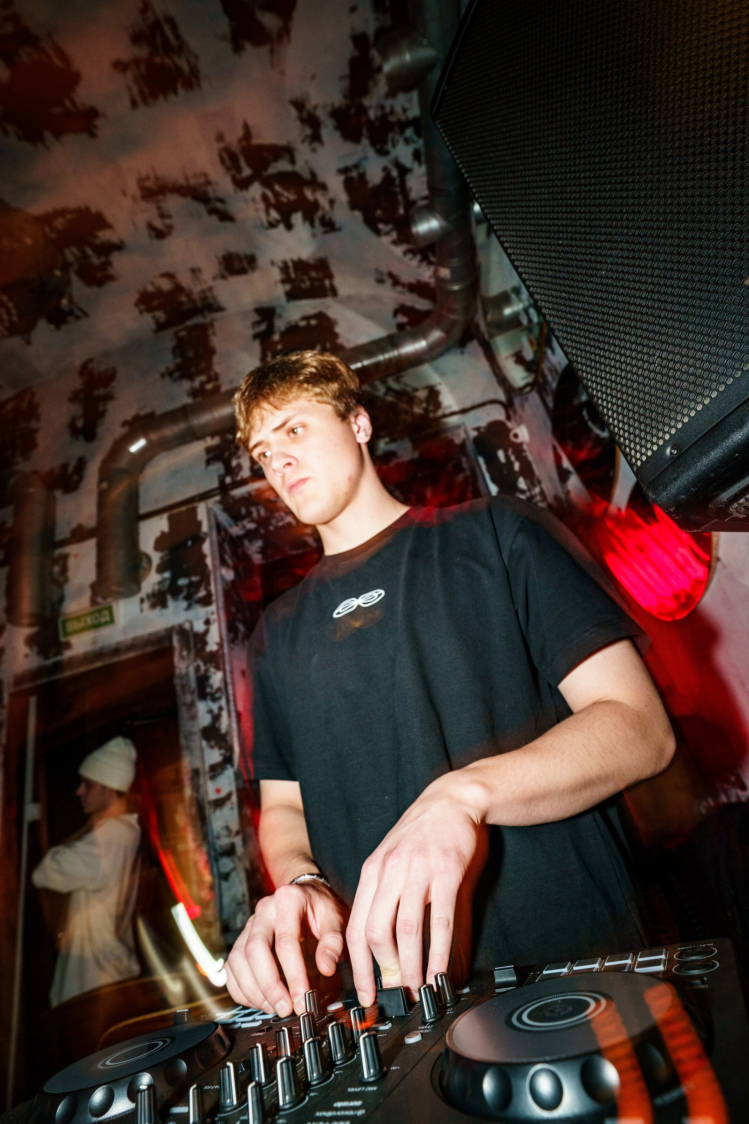 Из Сибири с любовью. Бар разбитых сердец. Концертный и репортажный фотограф в Санкт-Петербурге Слава Пахомов