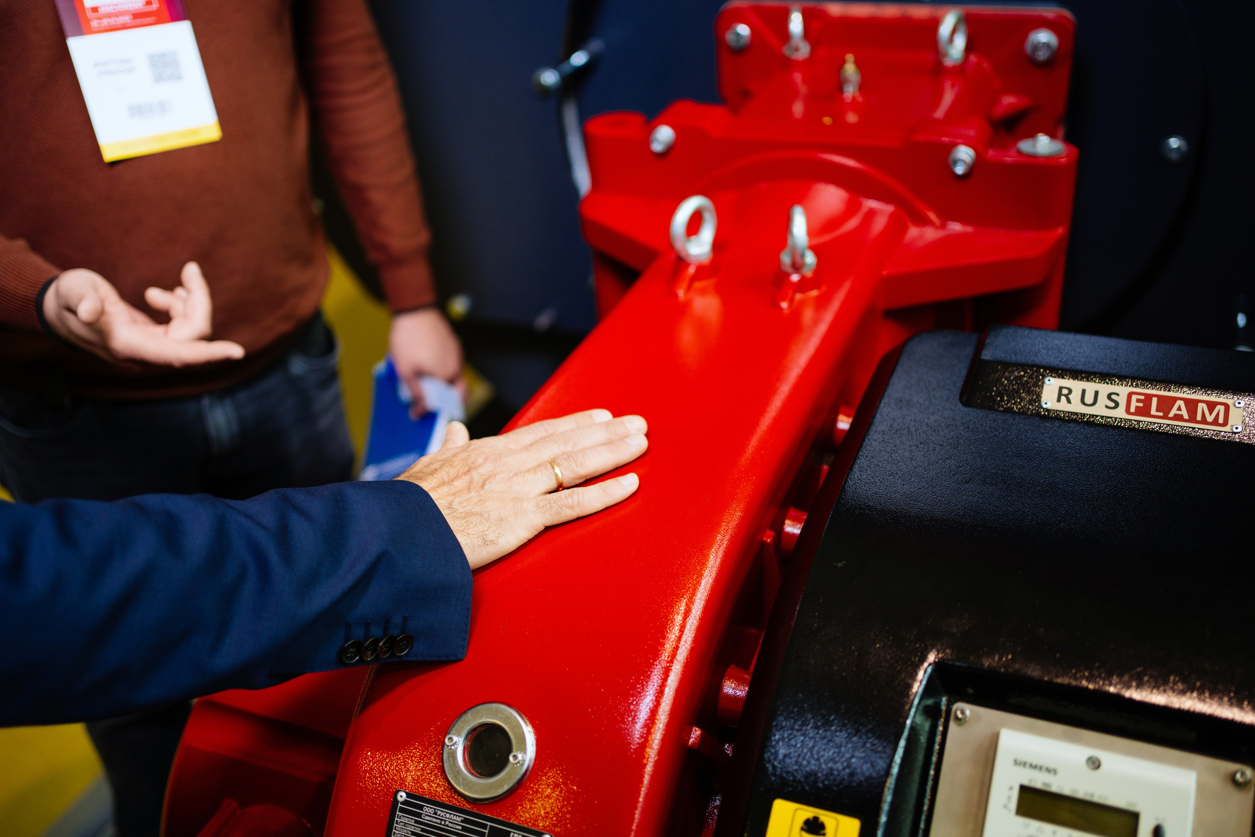 Heat & Electro Machinery Expo (стенд группы компаний ЕКС). Репортажный и портретный фотограф Алексей Полячек