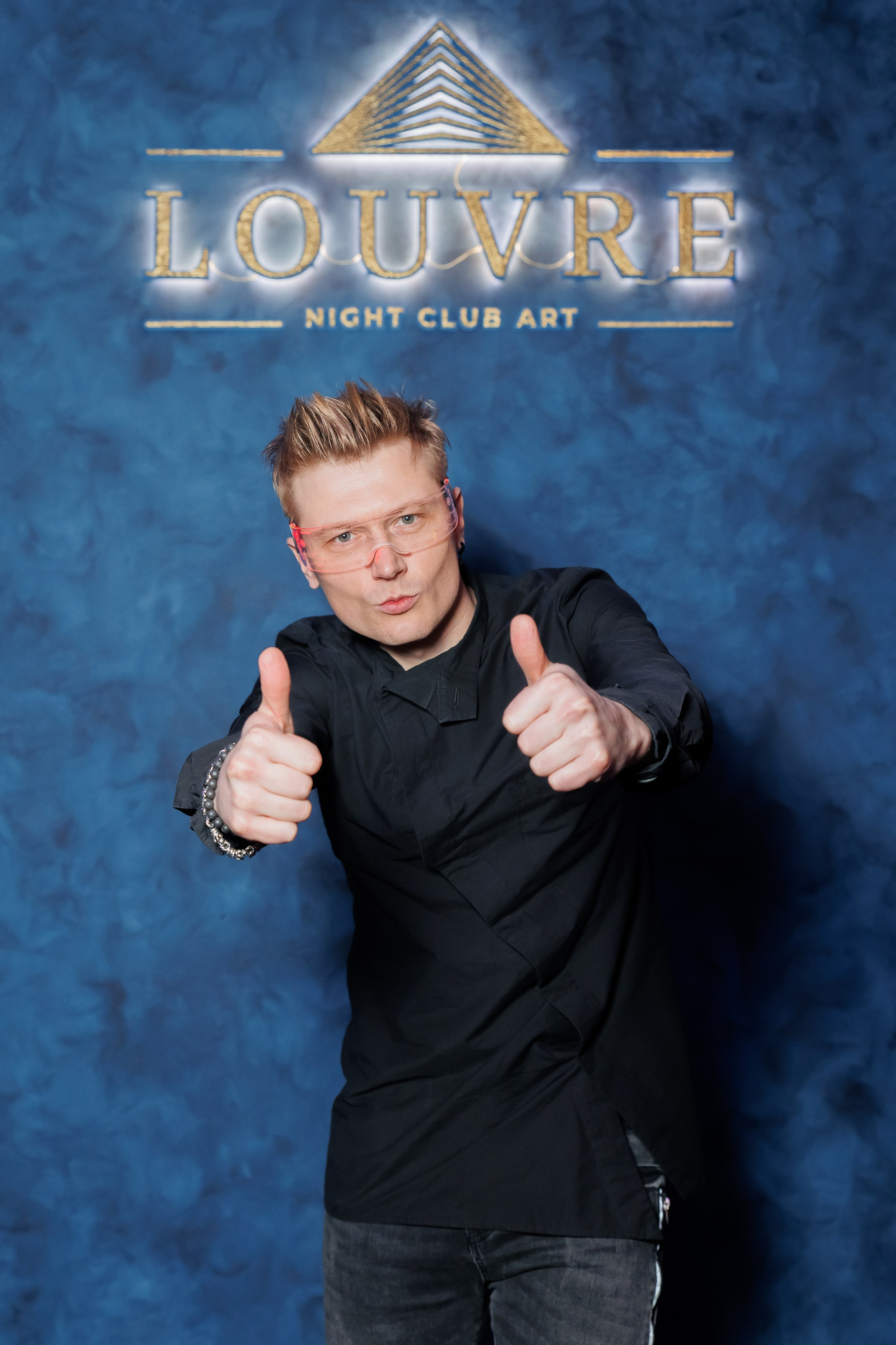 ЛУВР [Открытие Ночного клуба]. СВОИ. ФОТООТЧЕТЫ-СОБЫТИЯ-МЕСТА