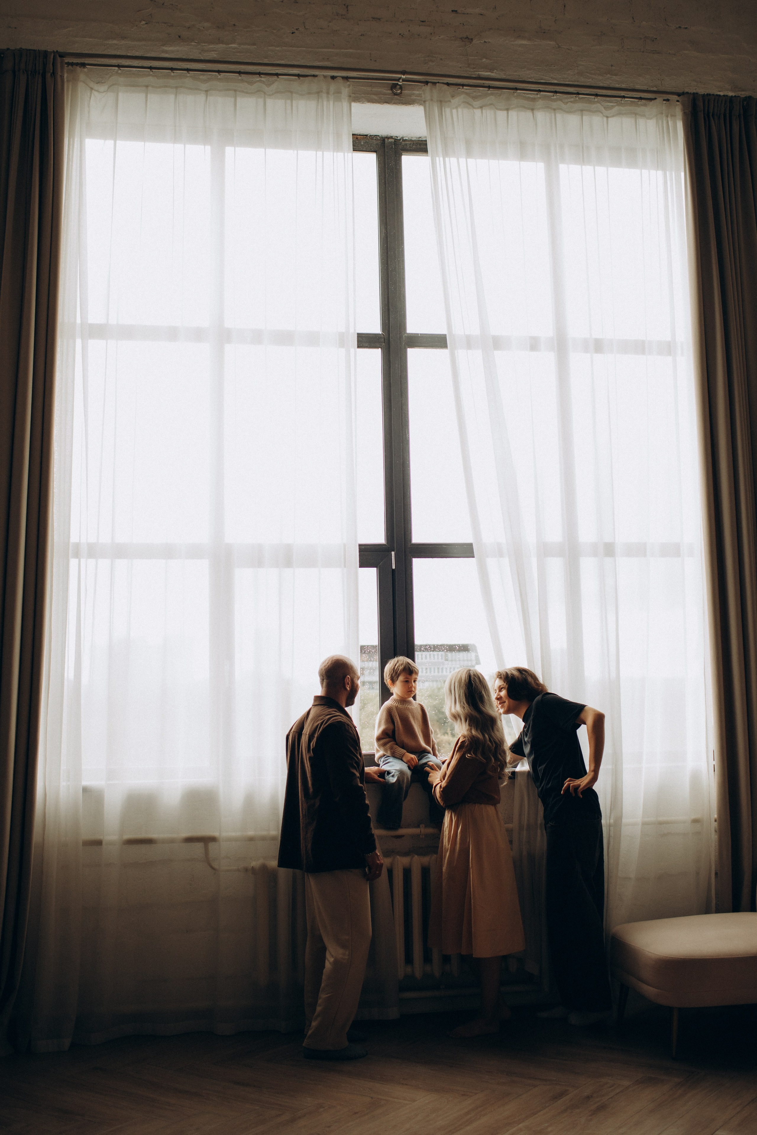 Семейная фотосессия в студии «Scandi». Семейный фотограф в Челябинске Ксения Зубкова