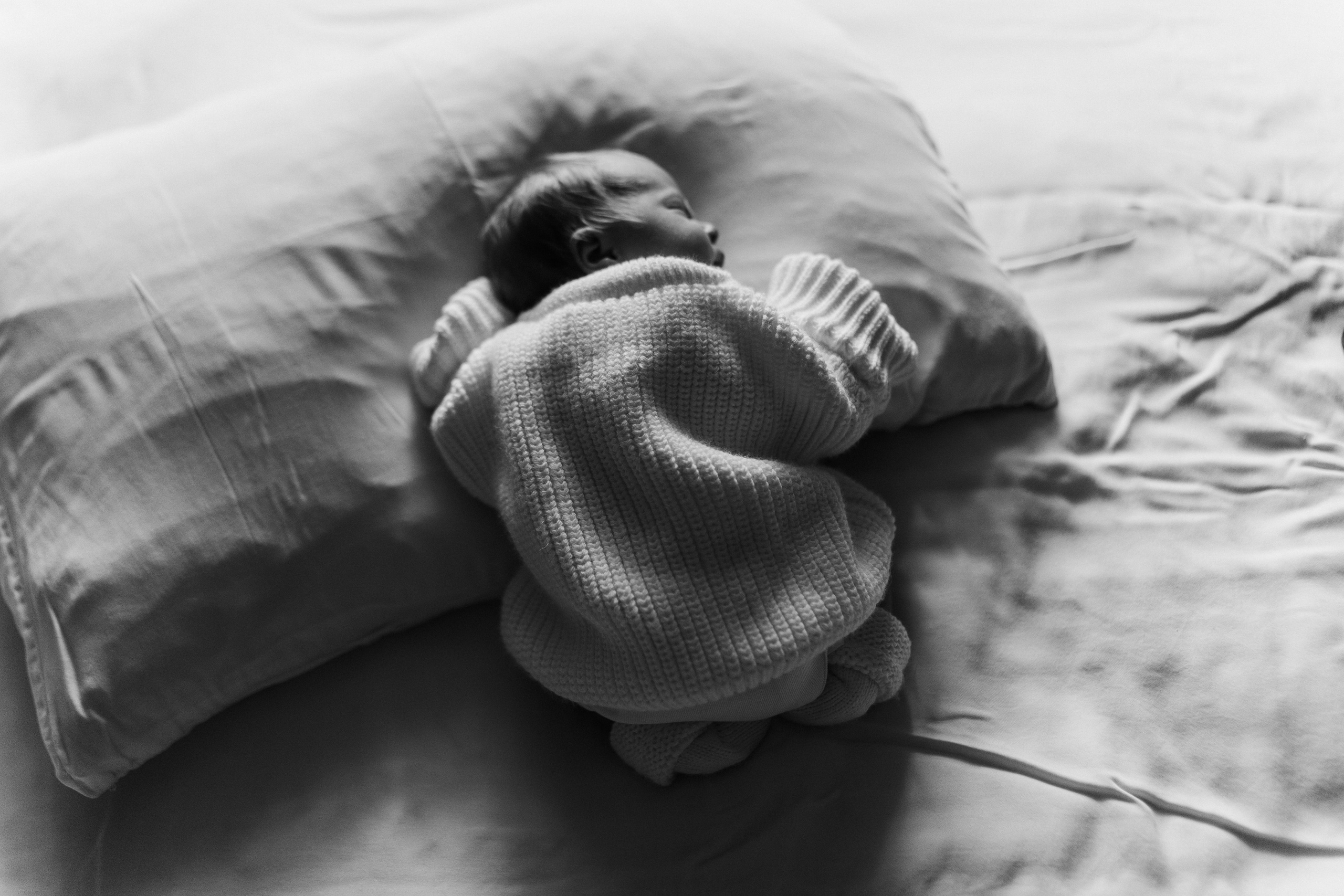 Blac & wight. Фотограф Новорожденных в Москве. Семейные истории в стиле LIFE