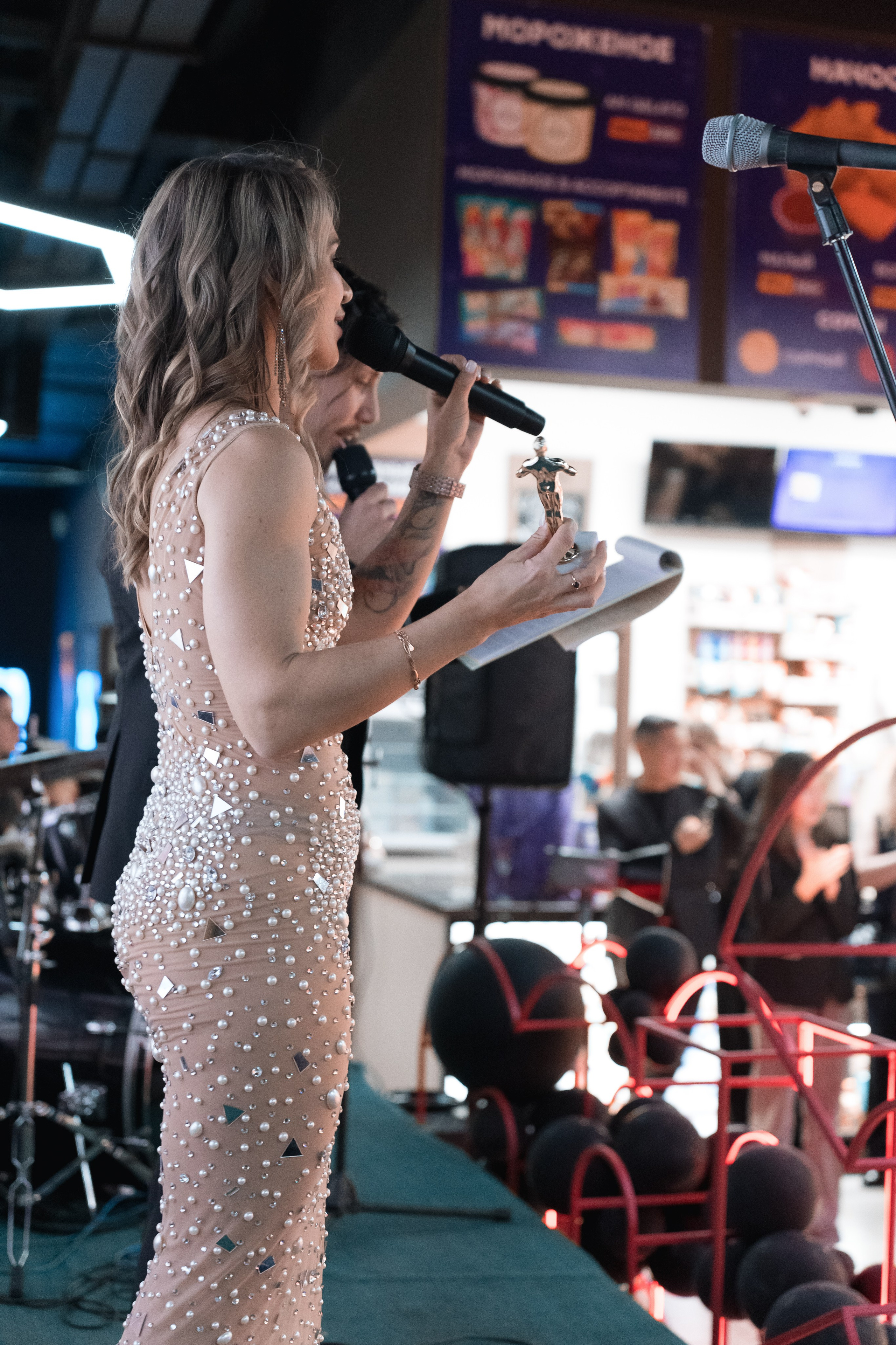 Веб-сериал «МЫ». Для тех, кто не ждёт удачи, а создаёт её. Каждая фотосессия — это твой момент, твой стиль, твой успех. 📸