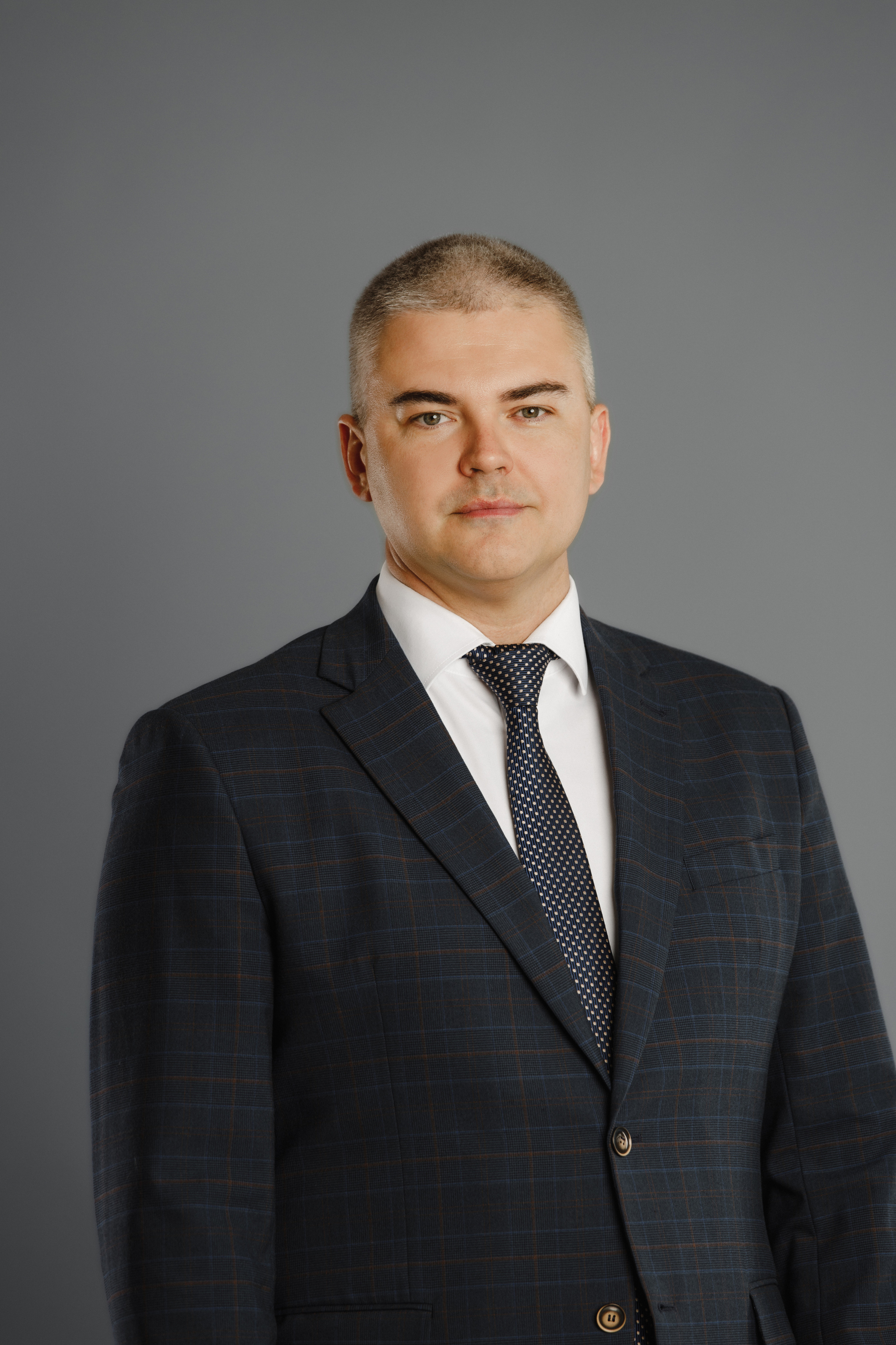 Бизнес портрет. Гарутис Лидия профессиональный фотограф в Чите