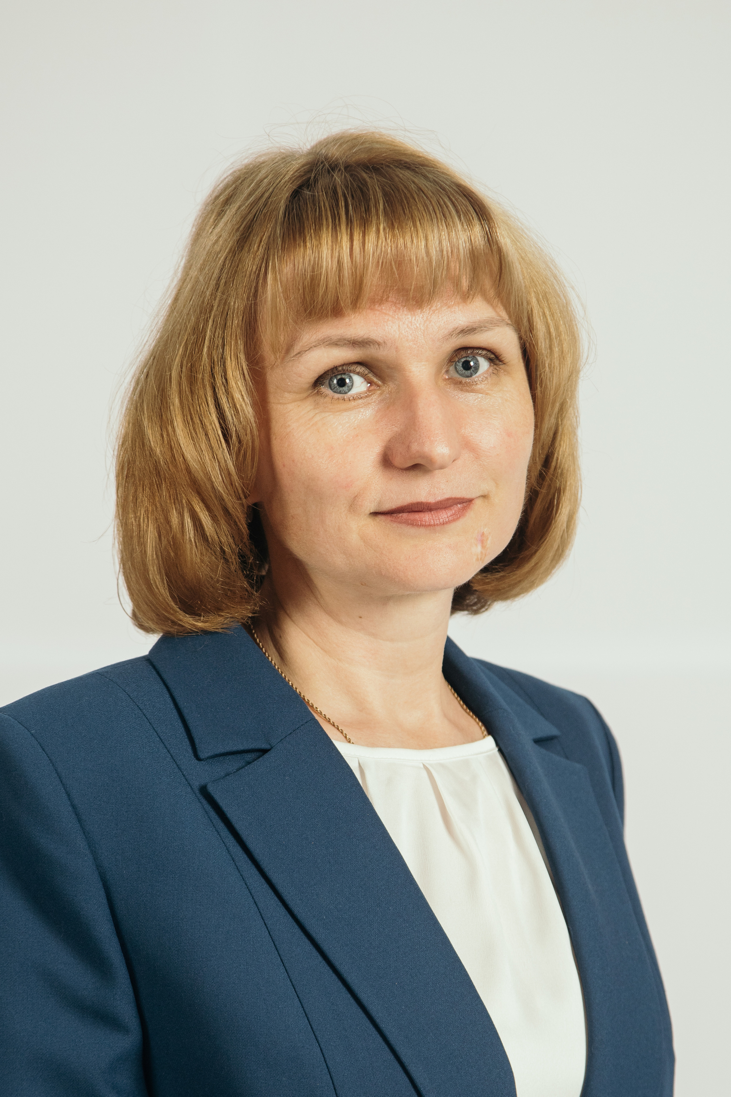 Бизнес портрет. Гарутис Лидия профессиональный фотограф в Чите