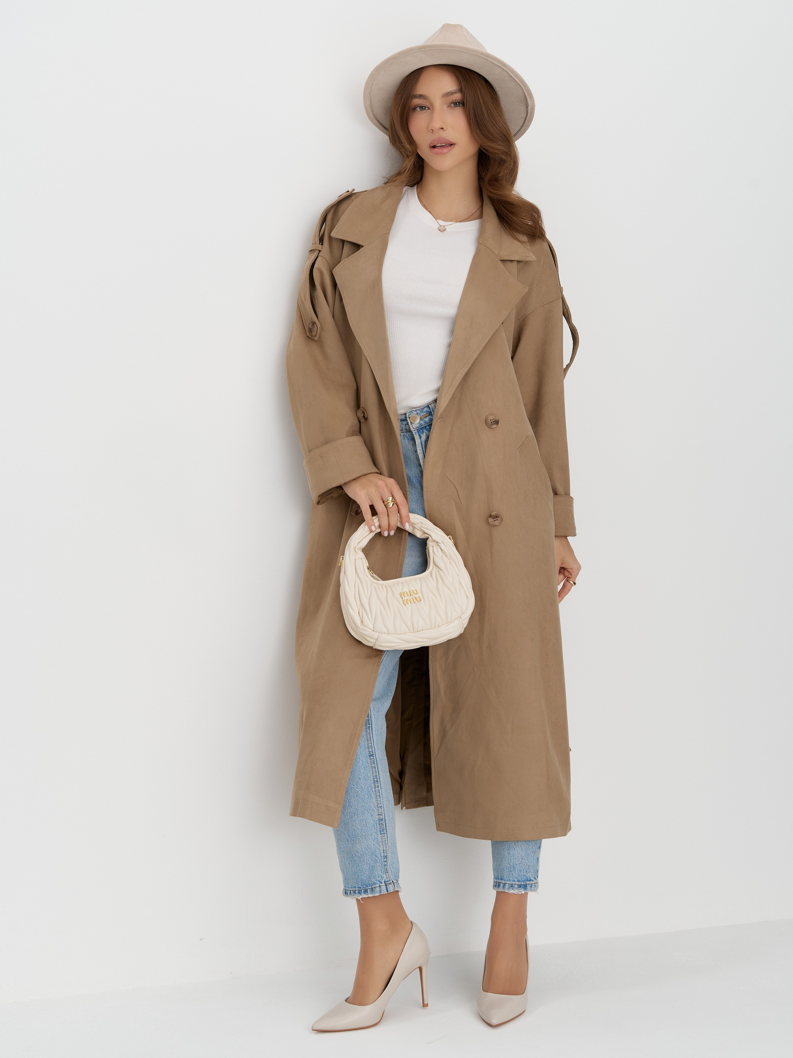 Тренчи. Фотограф для маркетплейсов в Москве