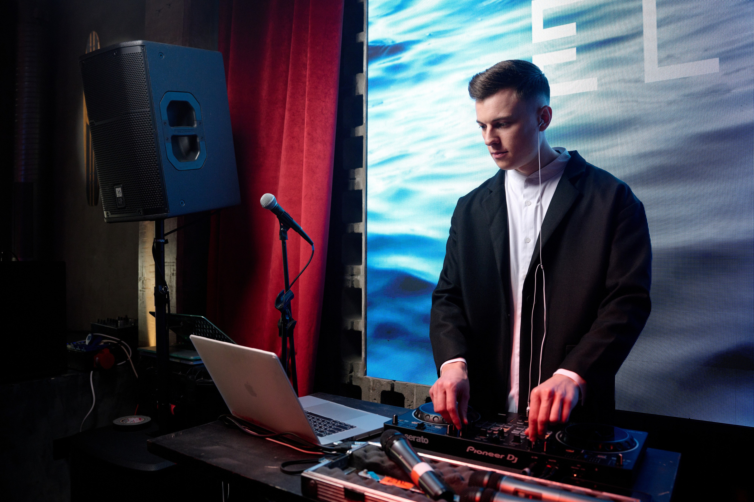 Element 28.10.2023. Фотограф