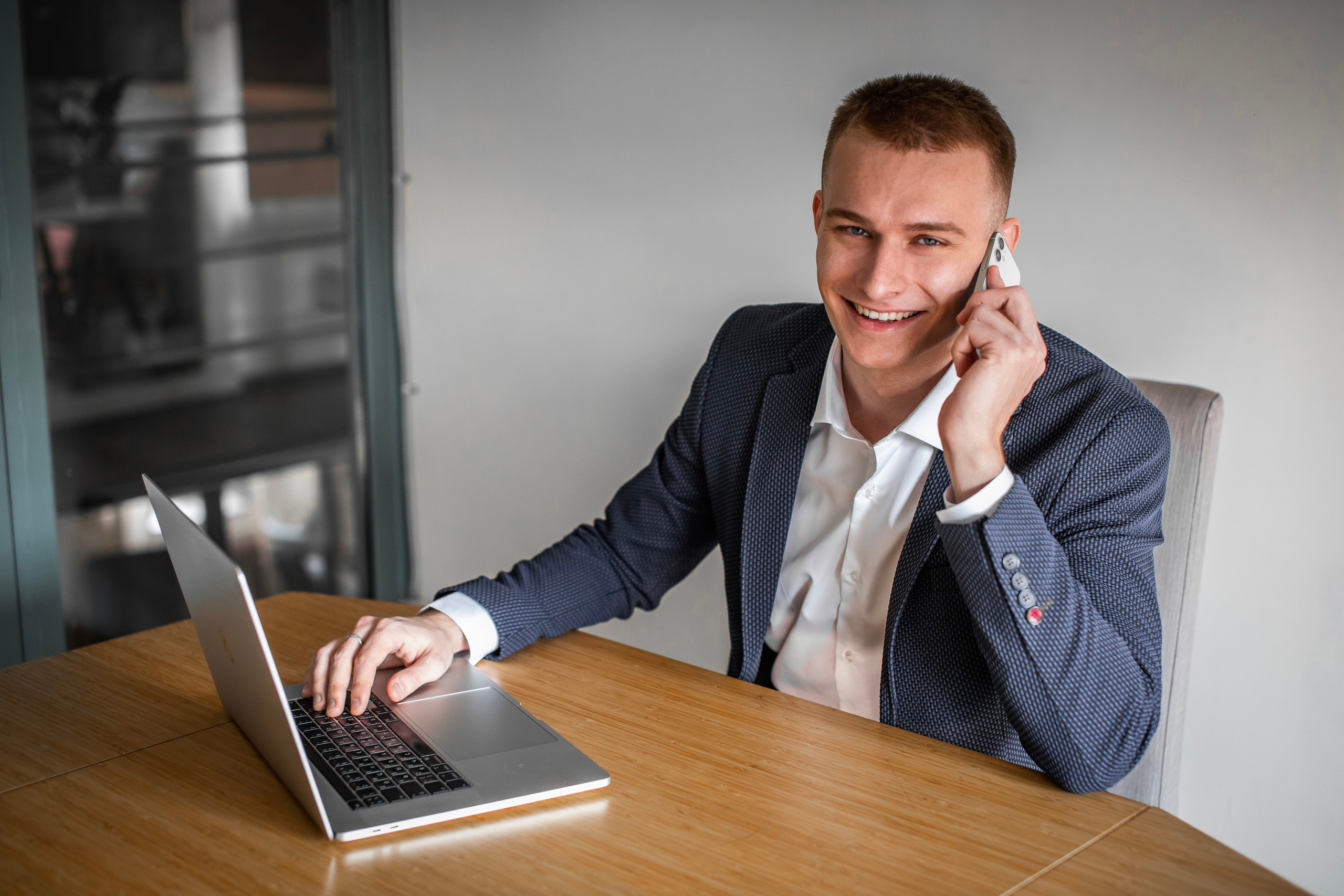 Фотосессия для бизнеса, контент для соцсетей, фото сотрудников. Свадебная, репортажная и бизнес съёмка в Ростове-на-Дону