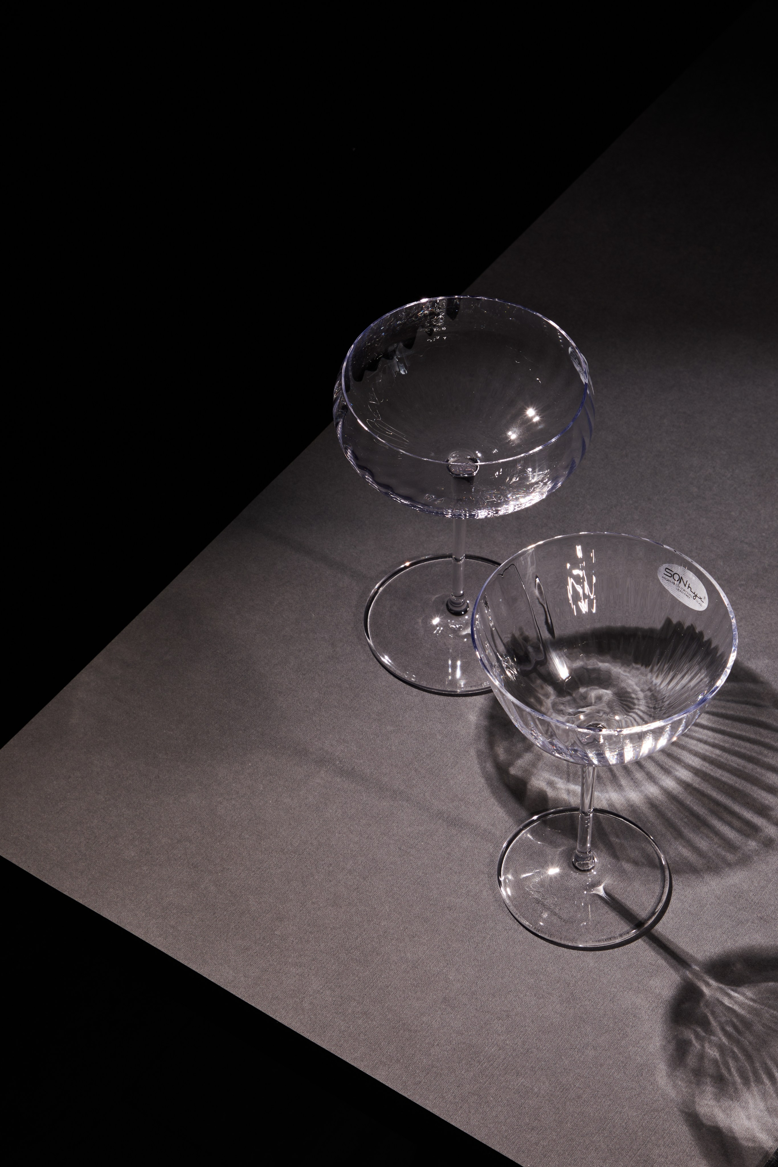 Стеклянные бокалы. Сайт о предметной, имиджевой и портретной фотографии, фотограф Фил Киреев