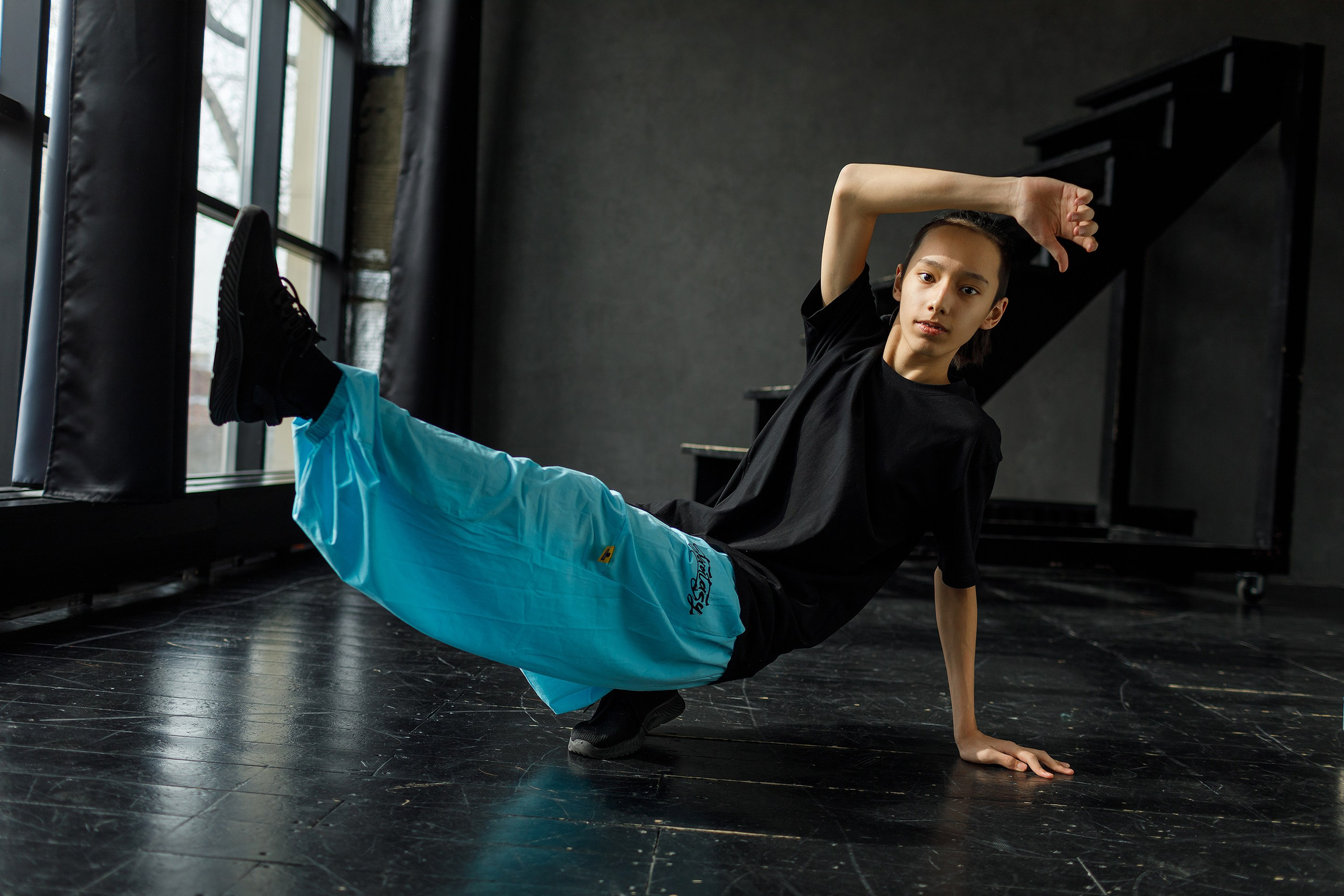 Фотосессия студии танцев. Профессиональный фотограф в Новосибирске