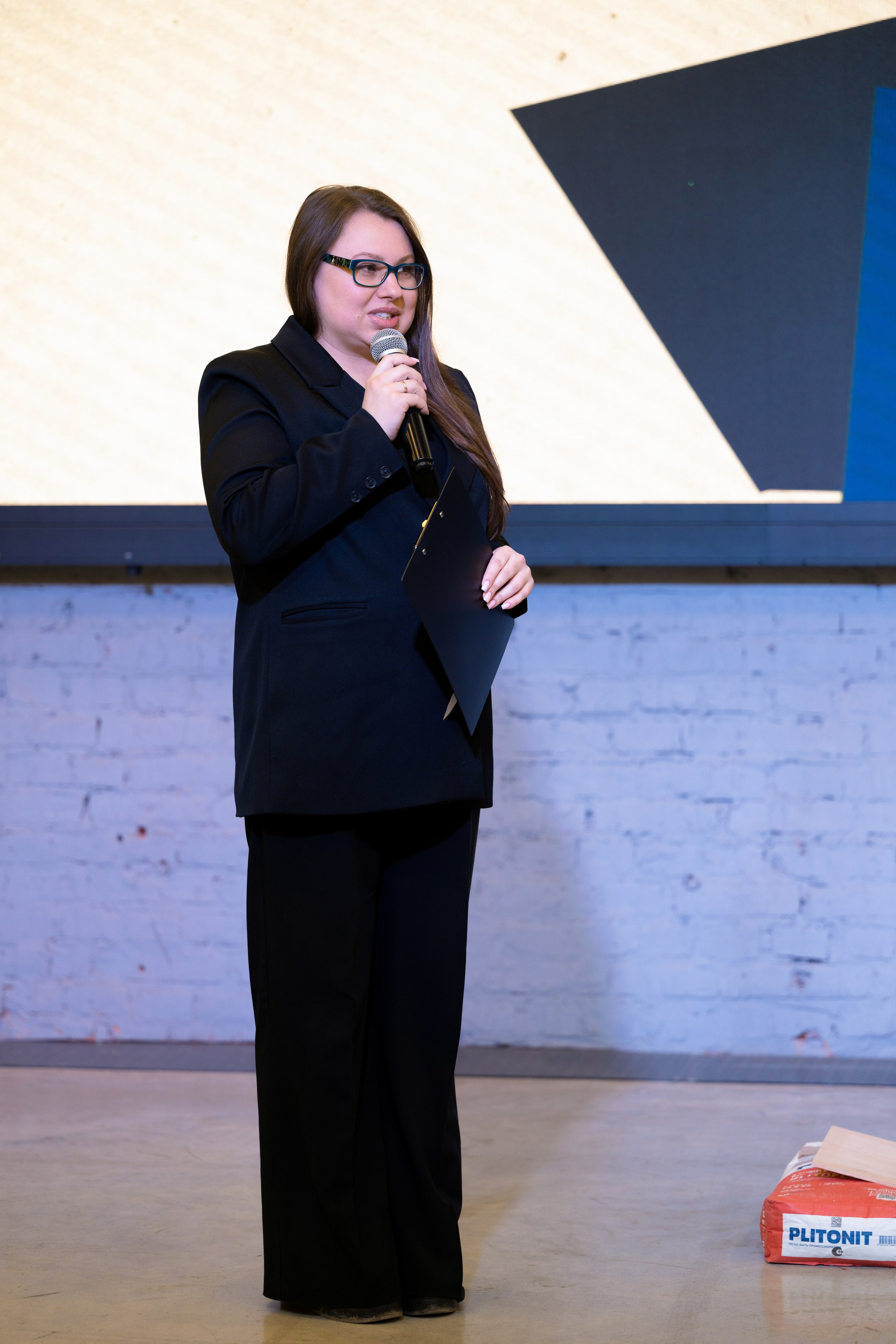 Форум от компании строительных материалов «Plitonit». Репортажный фотограф