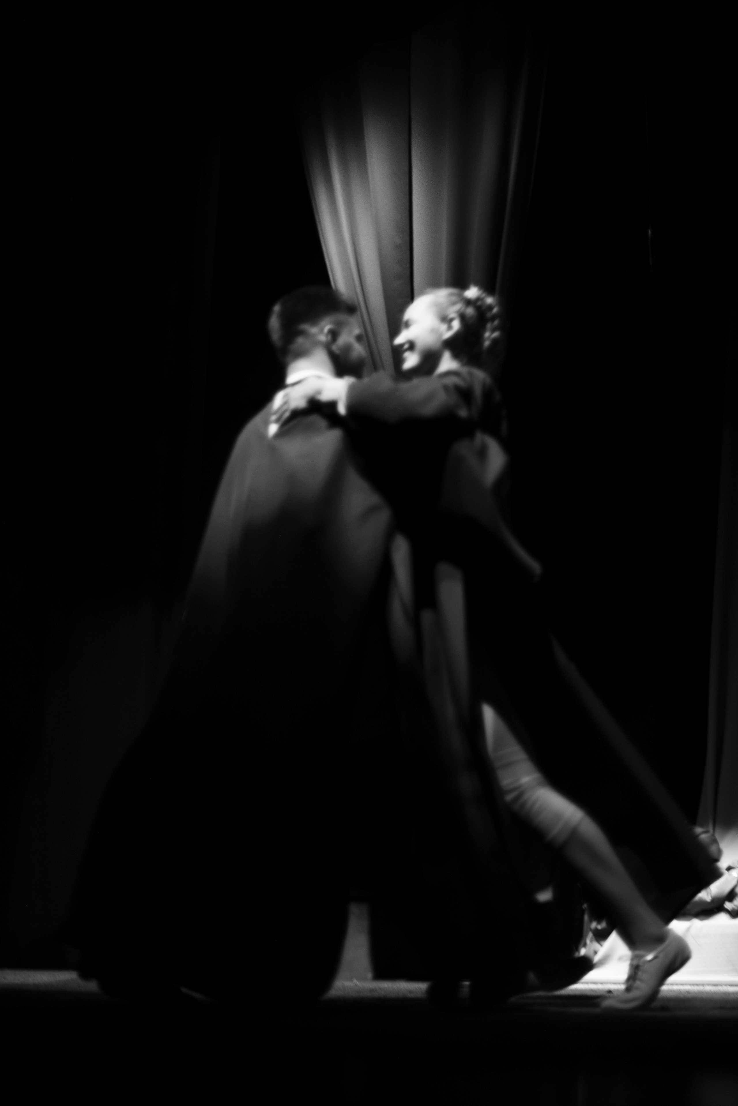 Недетский спектакль в театре кукол. Кристина Зуенкова. Фотограф в Луганске