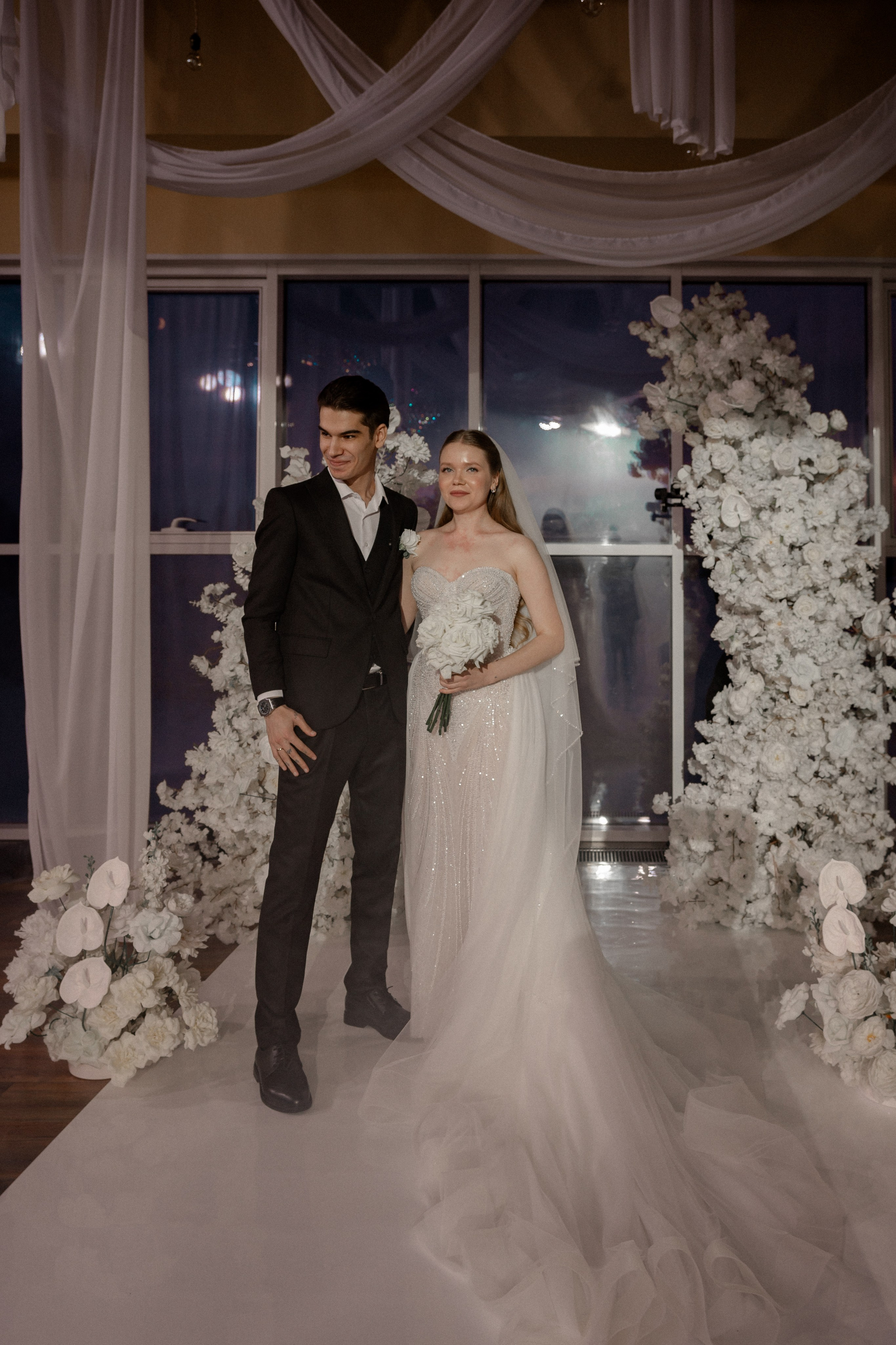 СВАДЕБНАЯ СЬЕМКА СБОРОВ В ОТЕЛЕ И ВЫЕЗД НА ЦЕРЕМОНИЮ (СНЯТО В СИБИРЕ В НИЖНЕВАРТОВСКЕ). Профессиональный фотограф, Санкт-Петербург — Виктория Богомолова
