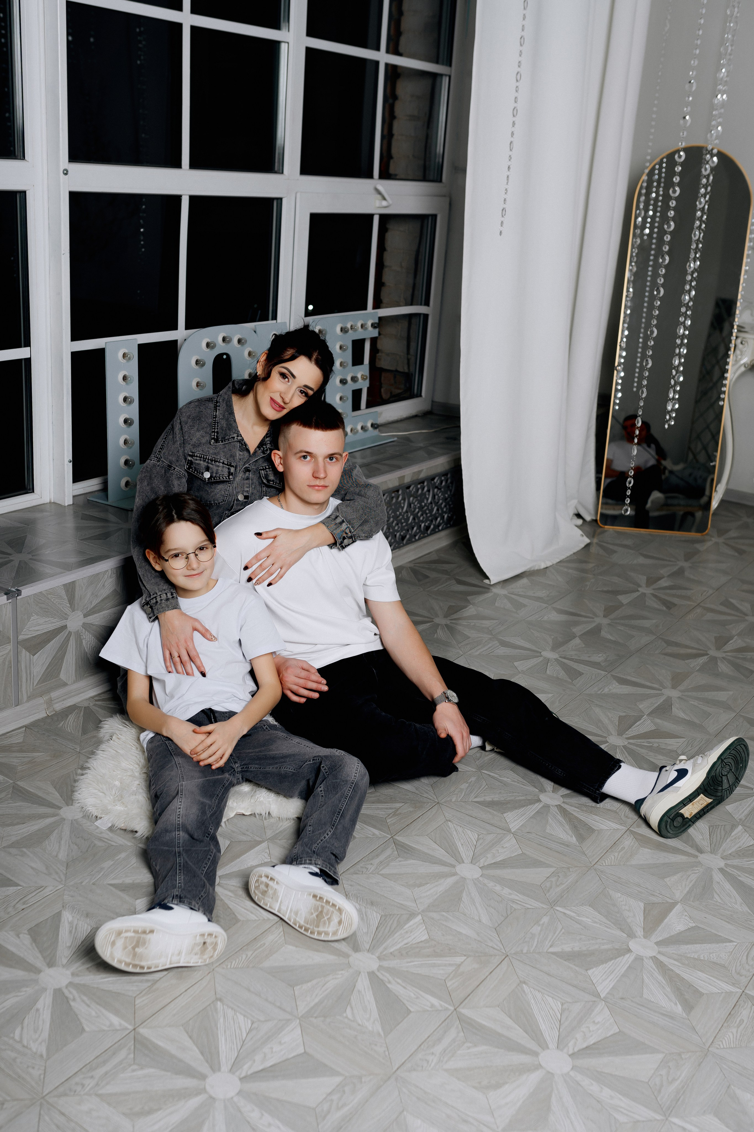 Анна, Дмитрий, Александр, Владислав и Арина. Фотограф Ким Наталья в Красноярске