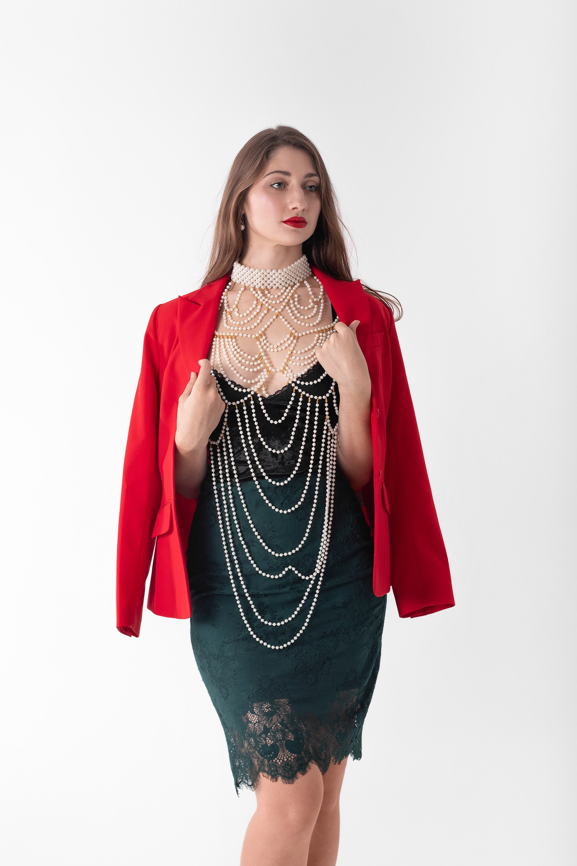 Аренда красный пиджак для фотосессии в городе Краснодар