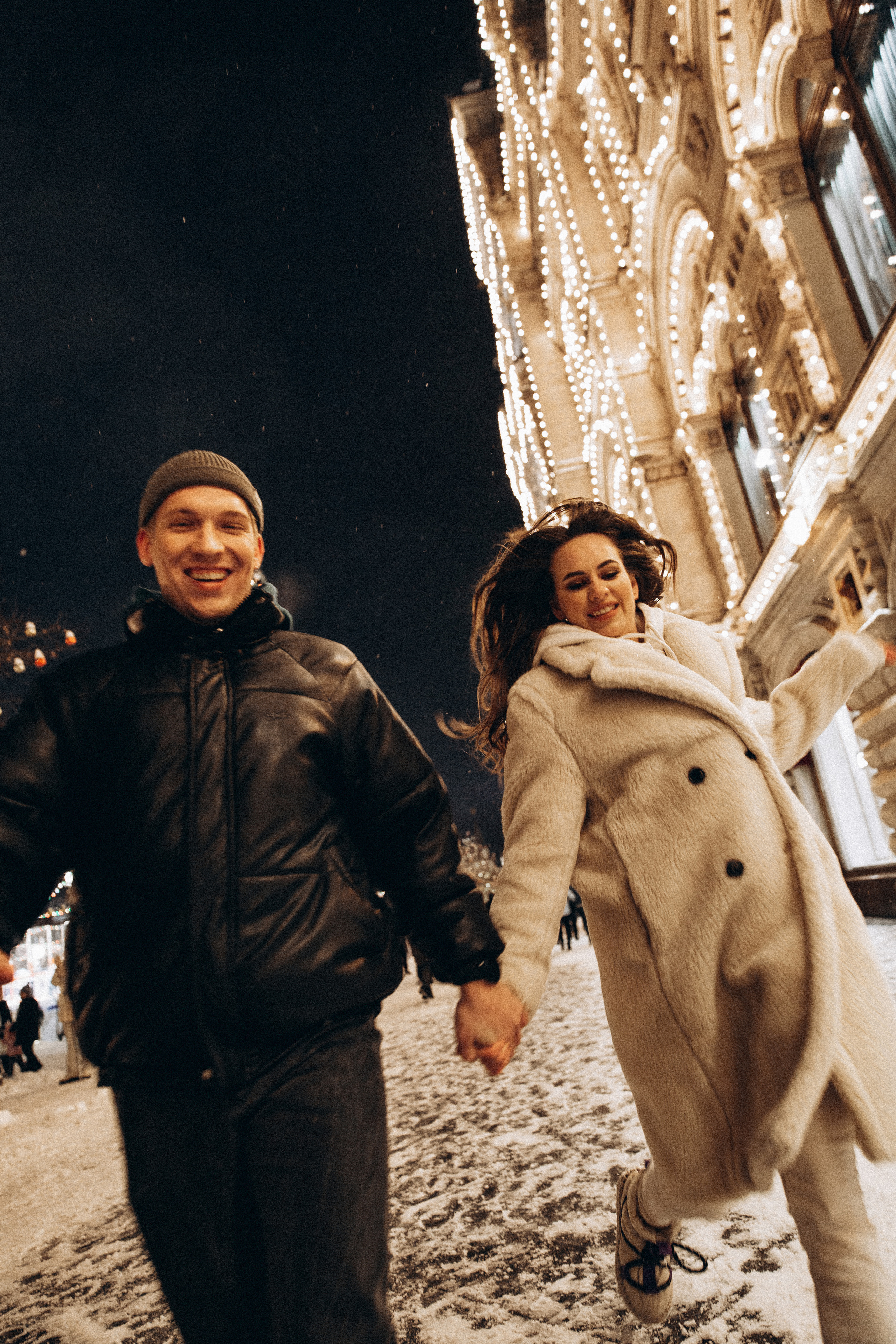 Фотосессия возле ГУМа на Новый год в Москве. Контентный и репортажный фотограф Виталий Кулешов | Москва