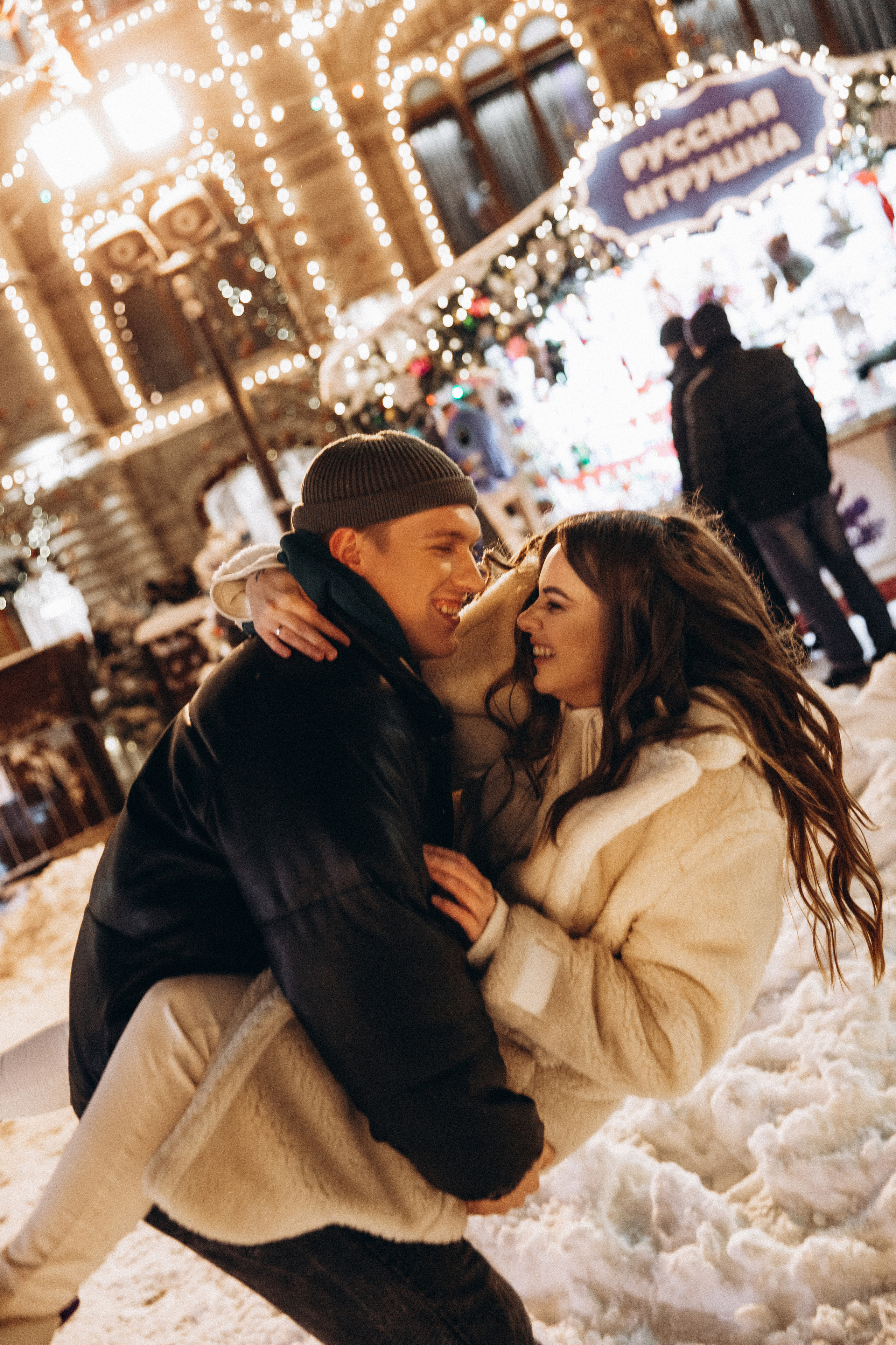 Фотосессия возле ГУМа на Новый год в Москве. Контентный и репортажный фотограф Виталий Кулешов | Москва