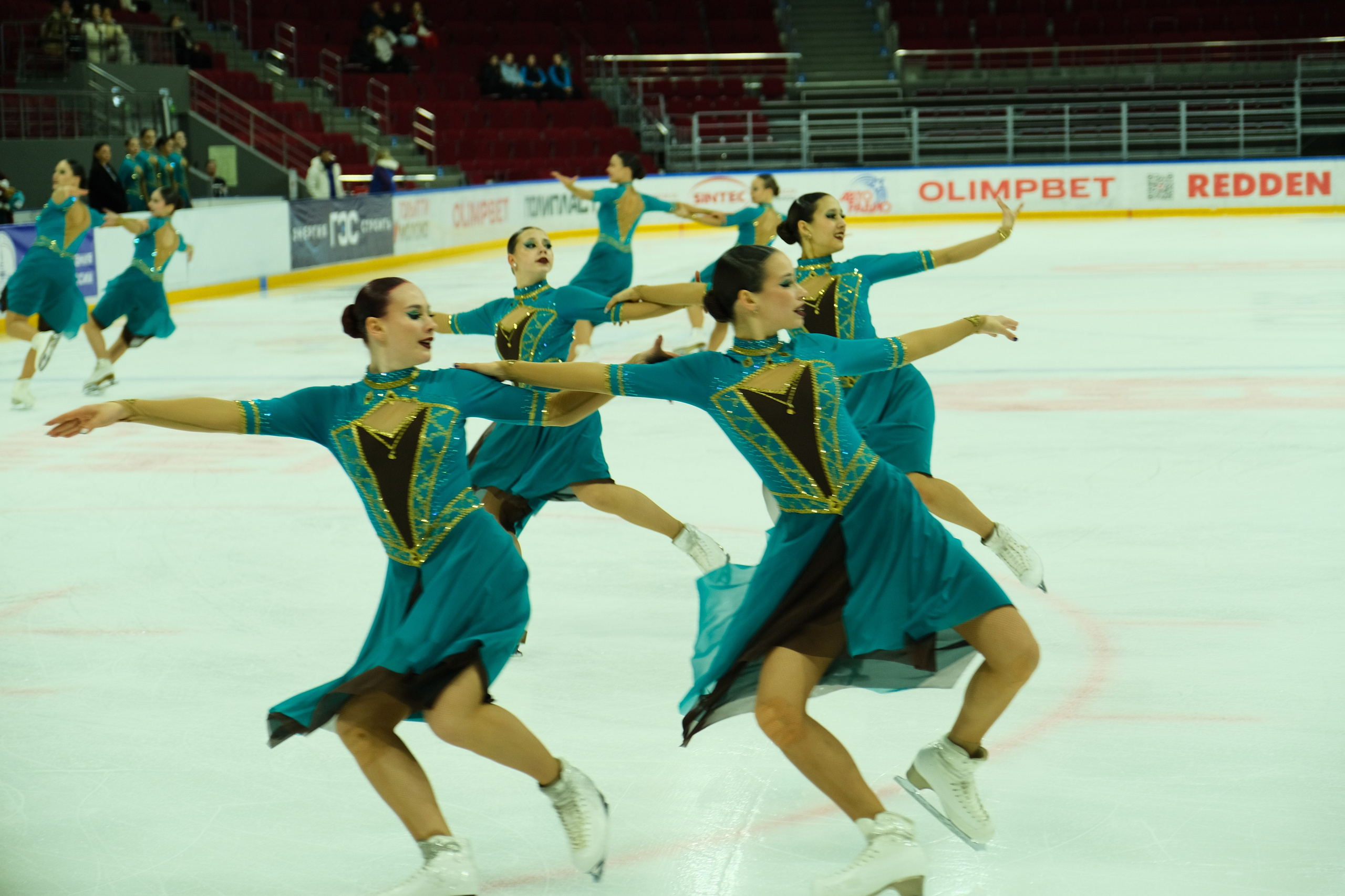 «Самарочка» этап кубка России по синхронному фигурному катанию. Александр Носов. Портретный и репортажный фотограф в Самаре