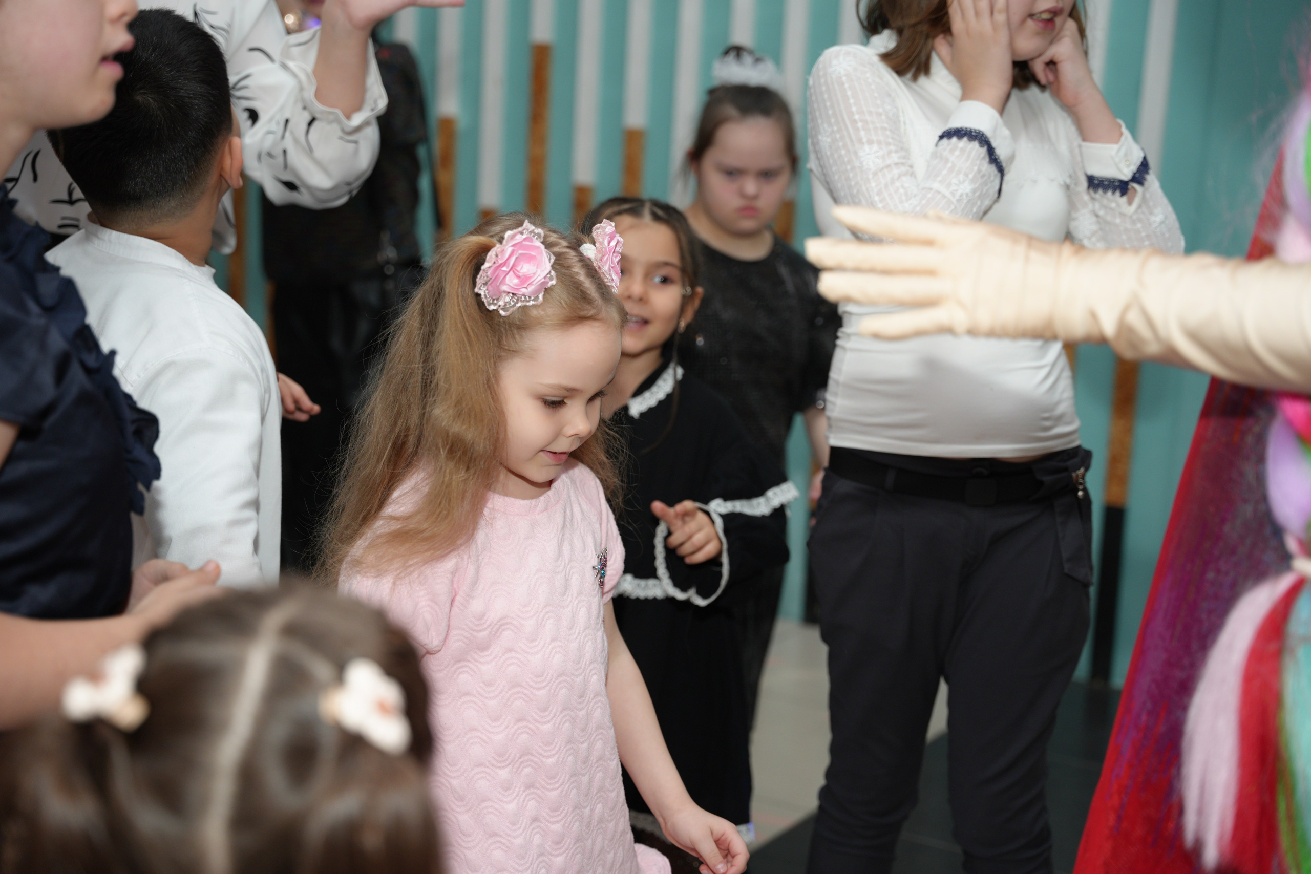 Социально —благотворительная акция «Ты в этом мире не один», посвященная Международному дню инвалидов. ВЫПУСКНЫЕ АЛЬБОМЫ, Школьный фотограф, семейный и свадебный в Саратове и области Ольга Плаксина