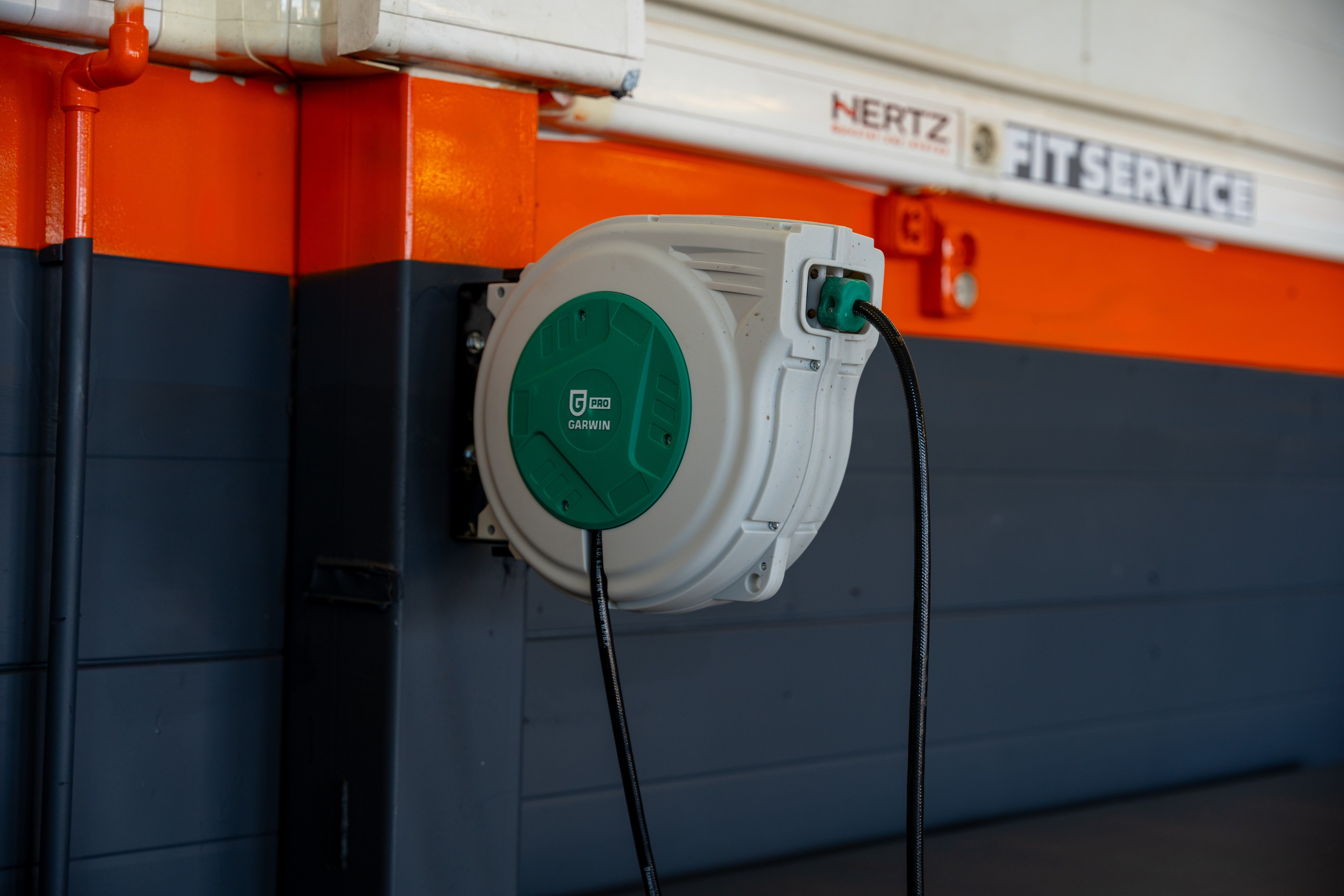 Интерьерная фотосъемка автосервиса Fit Service в Краснодаре — сеть СТО Профессиональная фотосъемка интерьера техцентра в Краснодаре. Шедевры для Вас! Фотограф и Видеограф в Краснодаре Пахиев Руслан