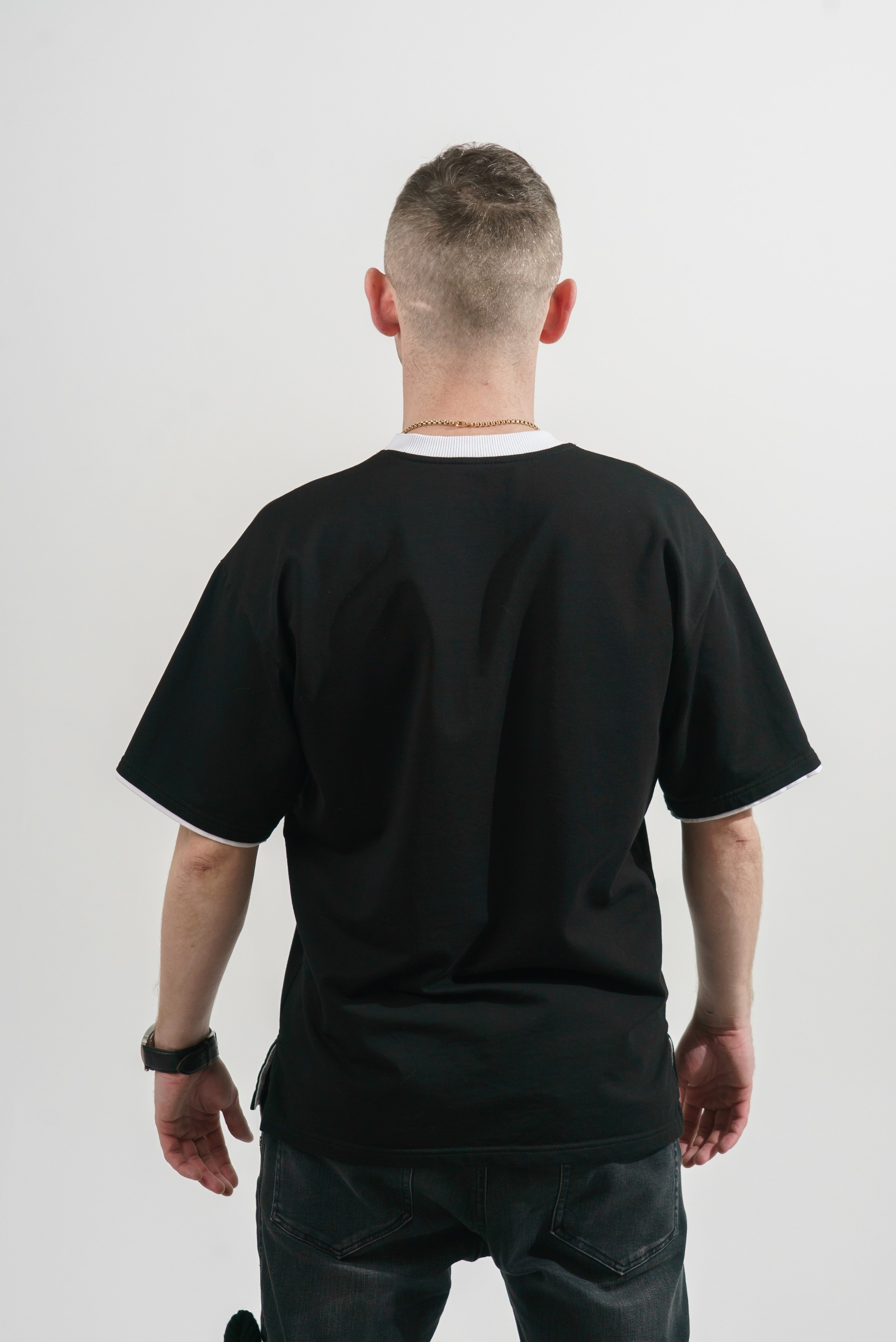 Предметная фотосъемка одежды для Wildberries и Ozon — бренды Краснодара. Фото и видеосъемка одежды для маркетплейсов Ozon, Wildberries. Шедевры для Вас! Фотограф и Видеограф в Краснодаре Пахиев Руслан