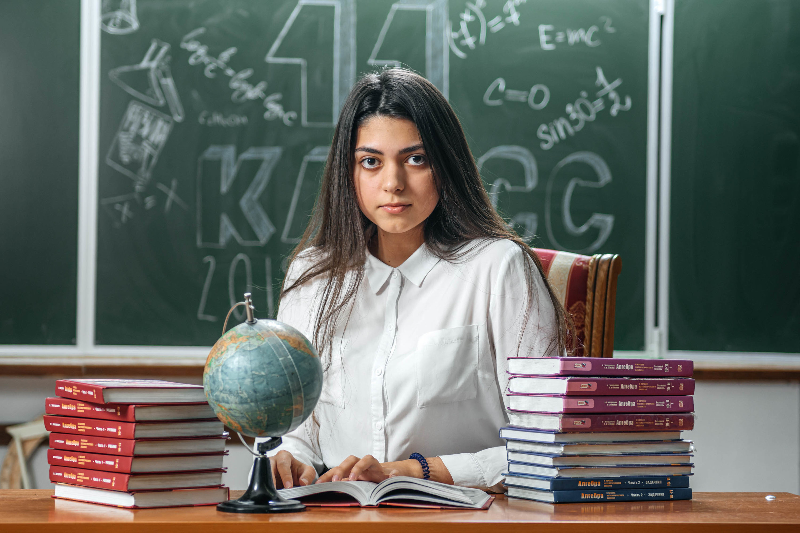 Красивый, школьный портрет. Портрет. Профессиональное фото.Профессиональный фотограф