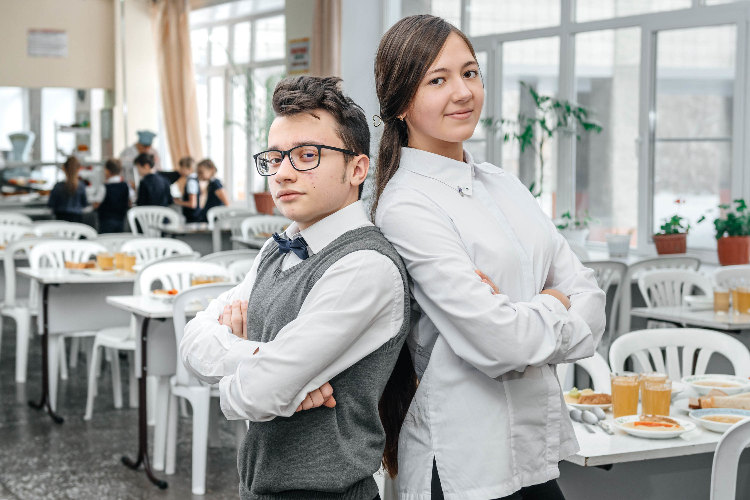 Групповая школьная фотография. Необычная фотография. Школьники. Выпускной альбом. Съёмка выпускного альбома