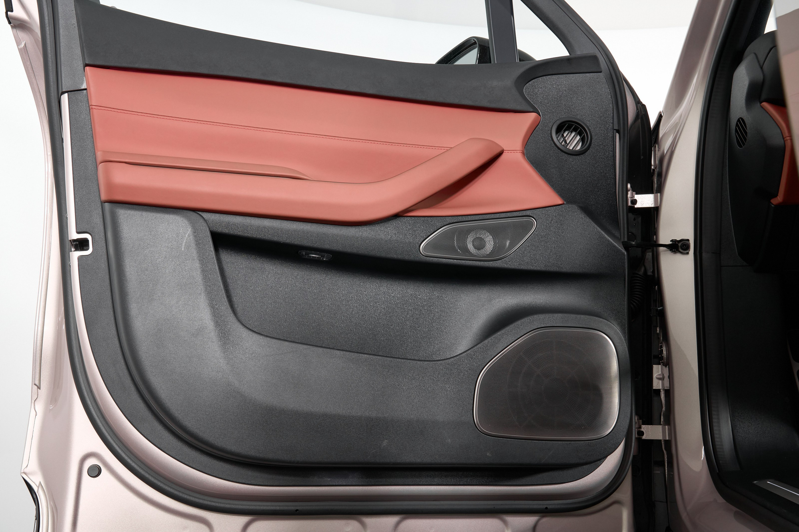 NIO EC7. Фотограф Николай Прокофьев модельные тесты в Москве